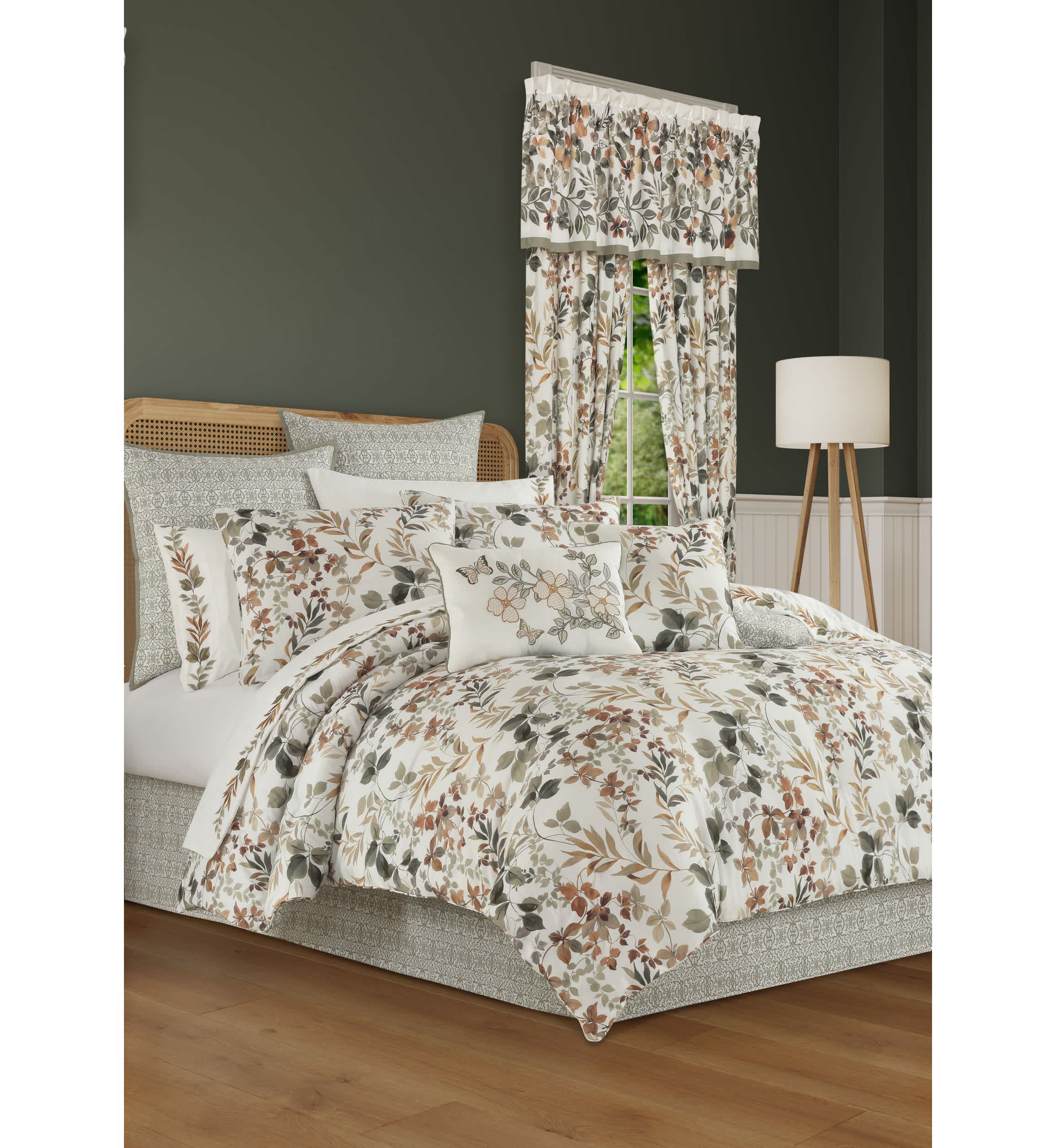 Evergreen 4pc. Comforter Set