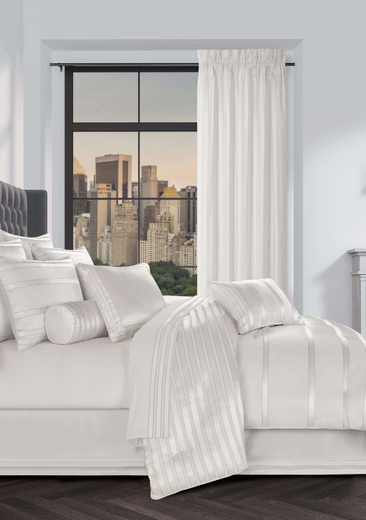 Calvari 4pc. Comforter Set