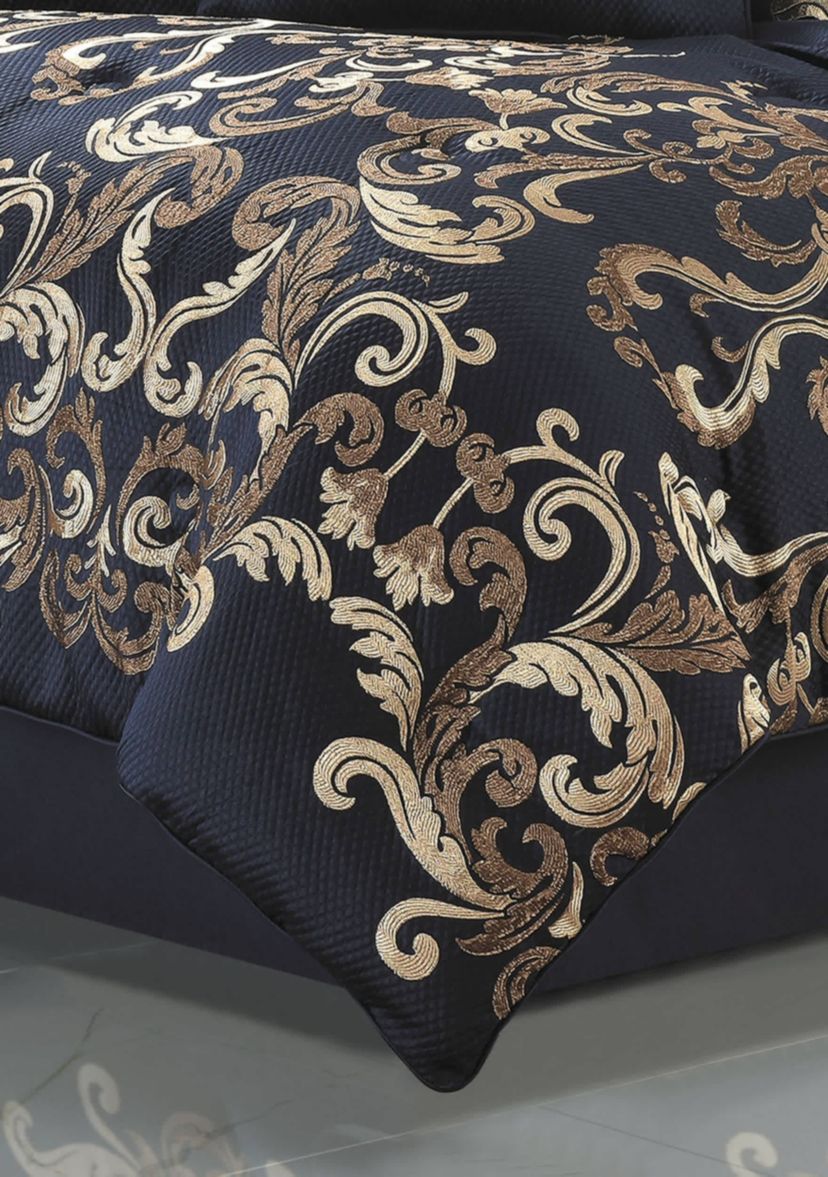 Caruso 4pc. Comforter Set