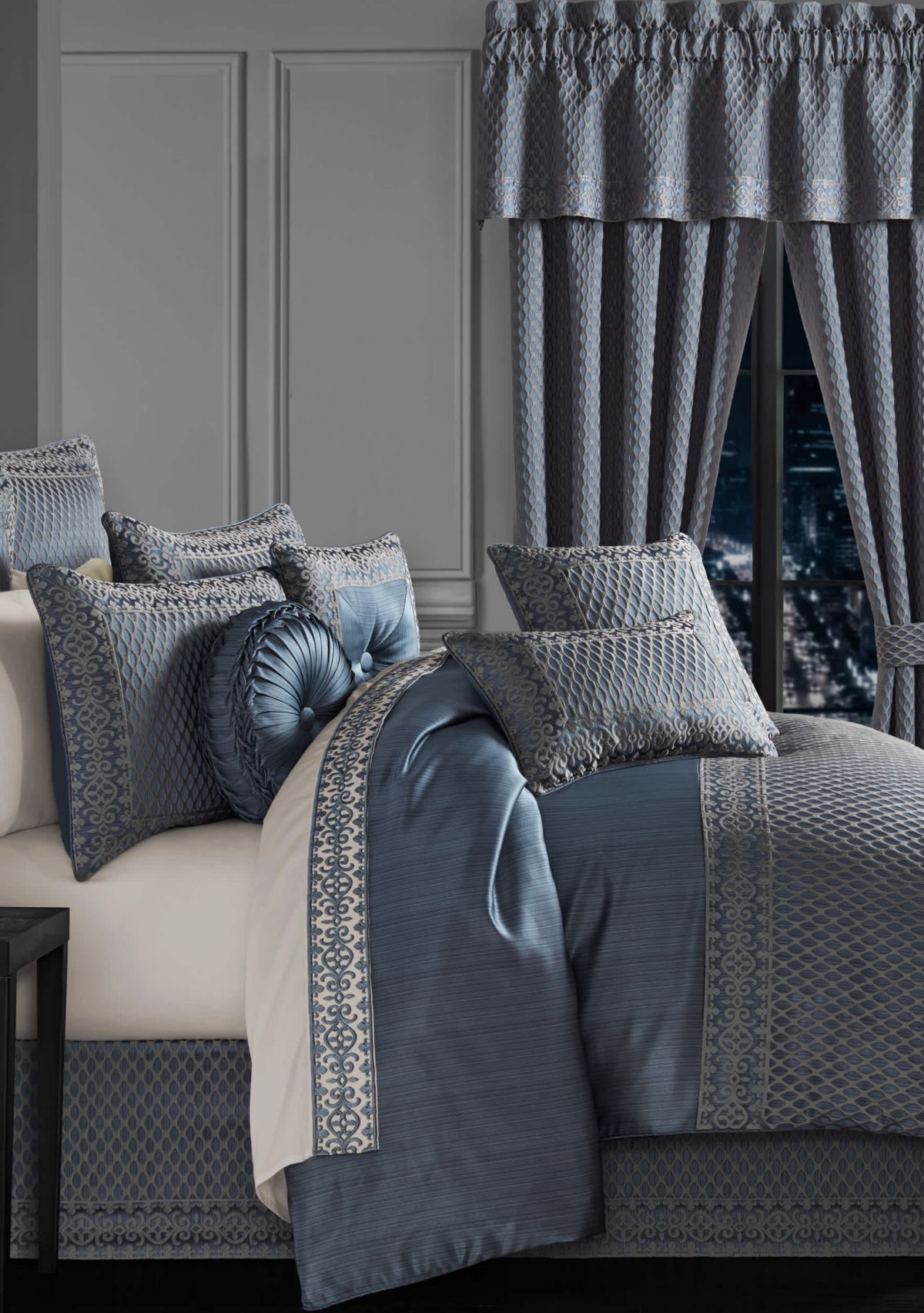 Leah 4pc. Comforter Set