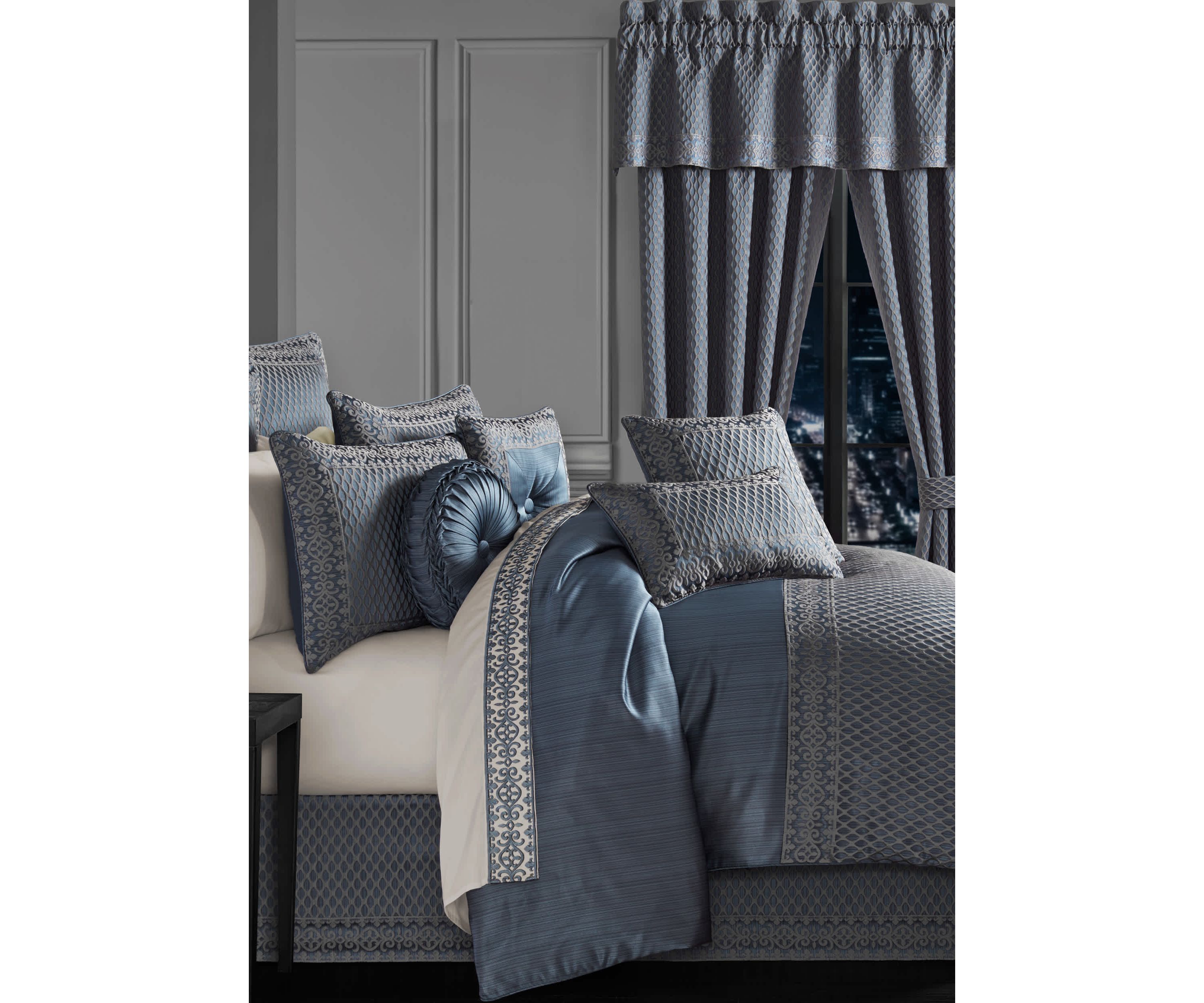 Leah 4pc. Comforter Set