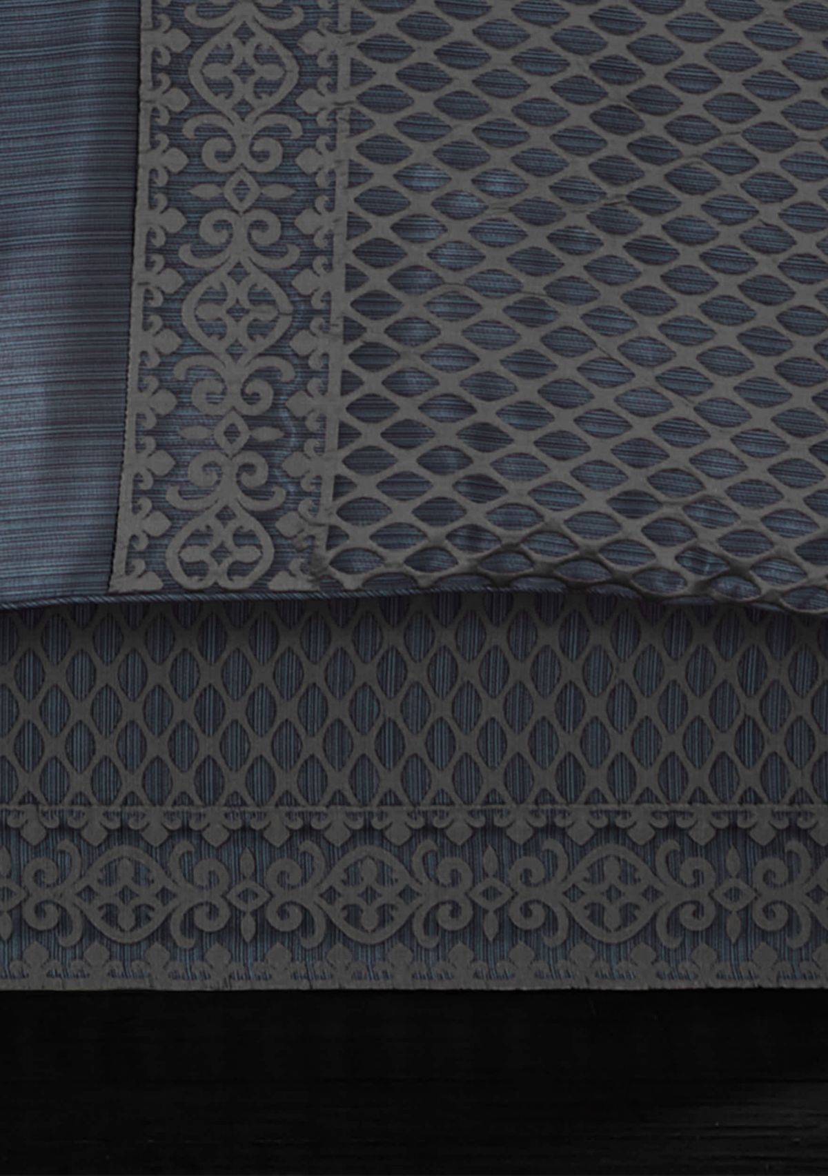 Leah 4pc. Comforter Set