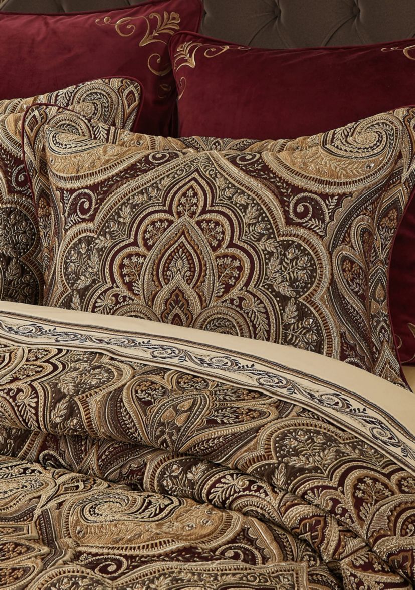 Bordeaux 4pc. Comforter Set