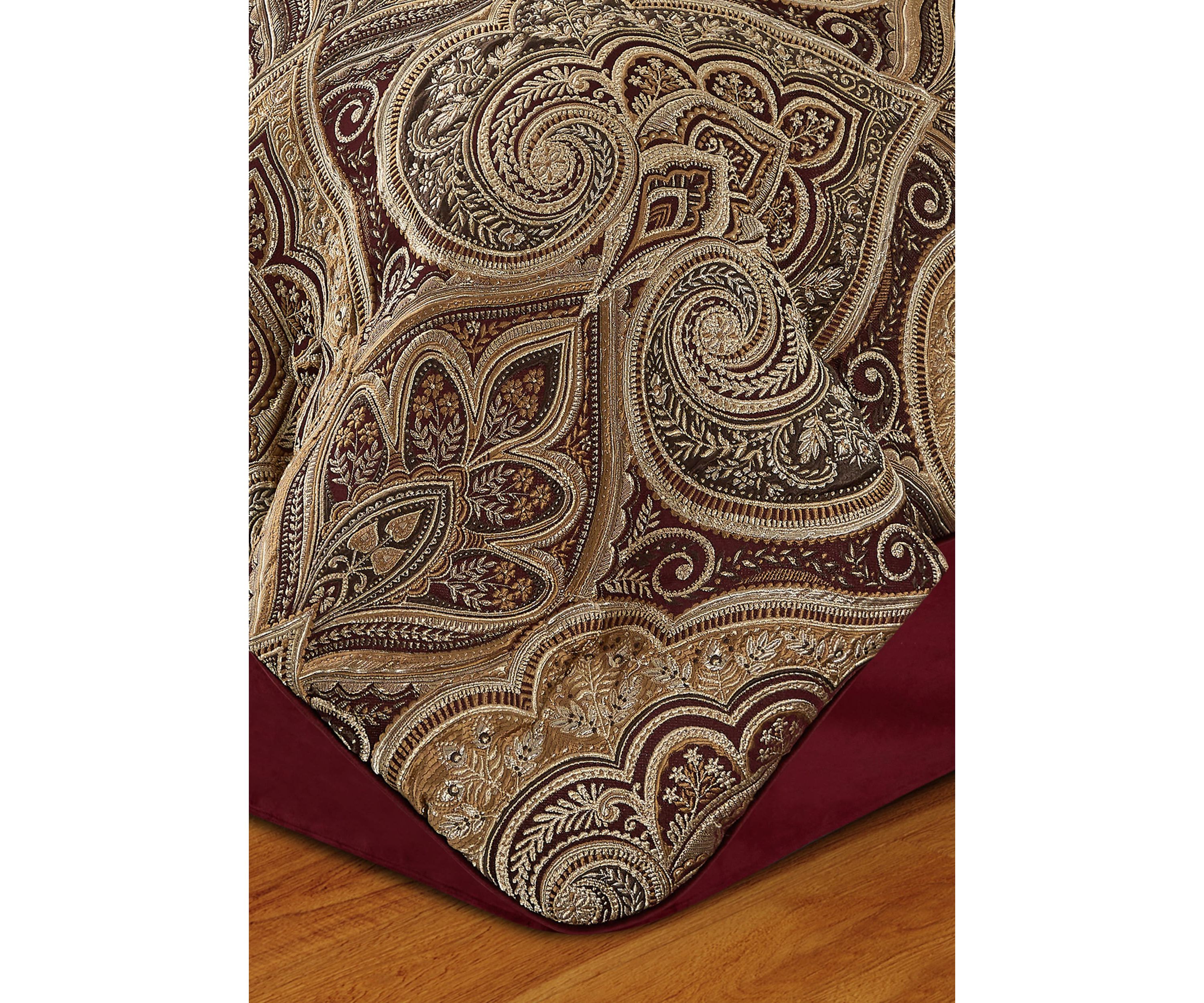 Bordeaux 4pc. Comforter Set
