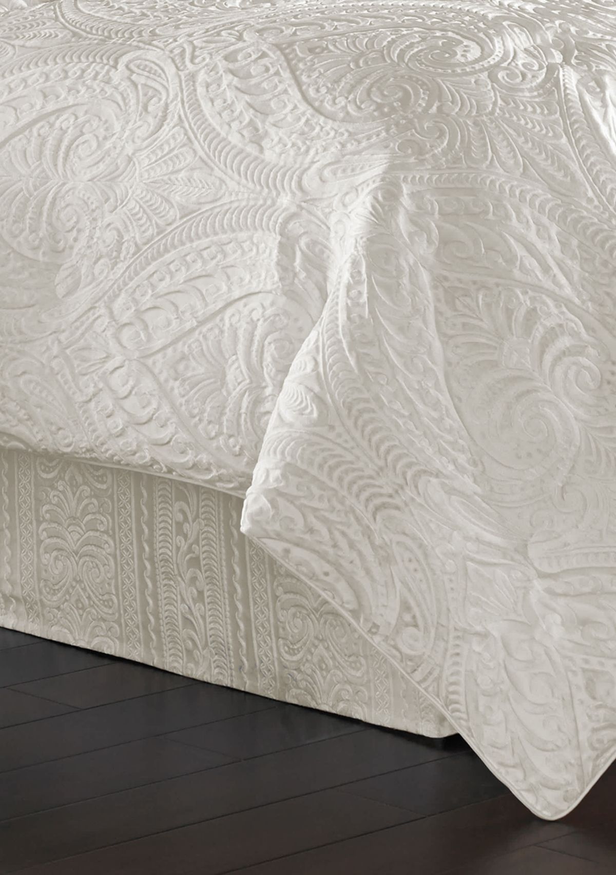 Bianco 4 Piece Comforter Set
