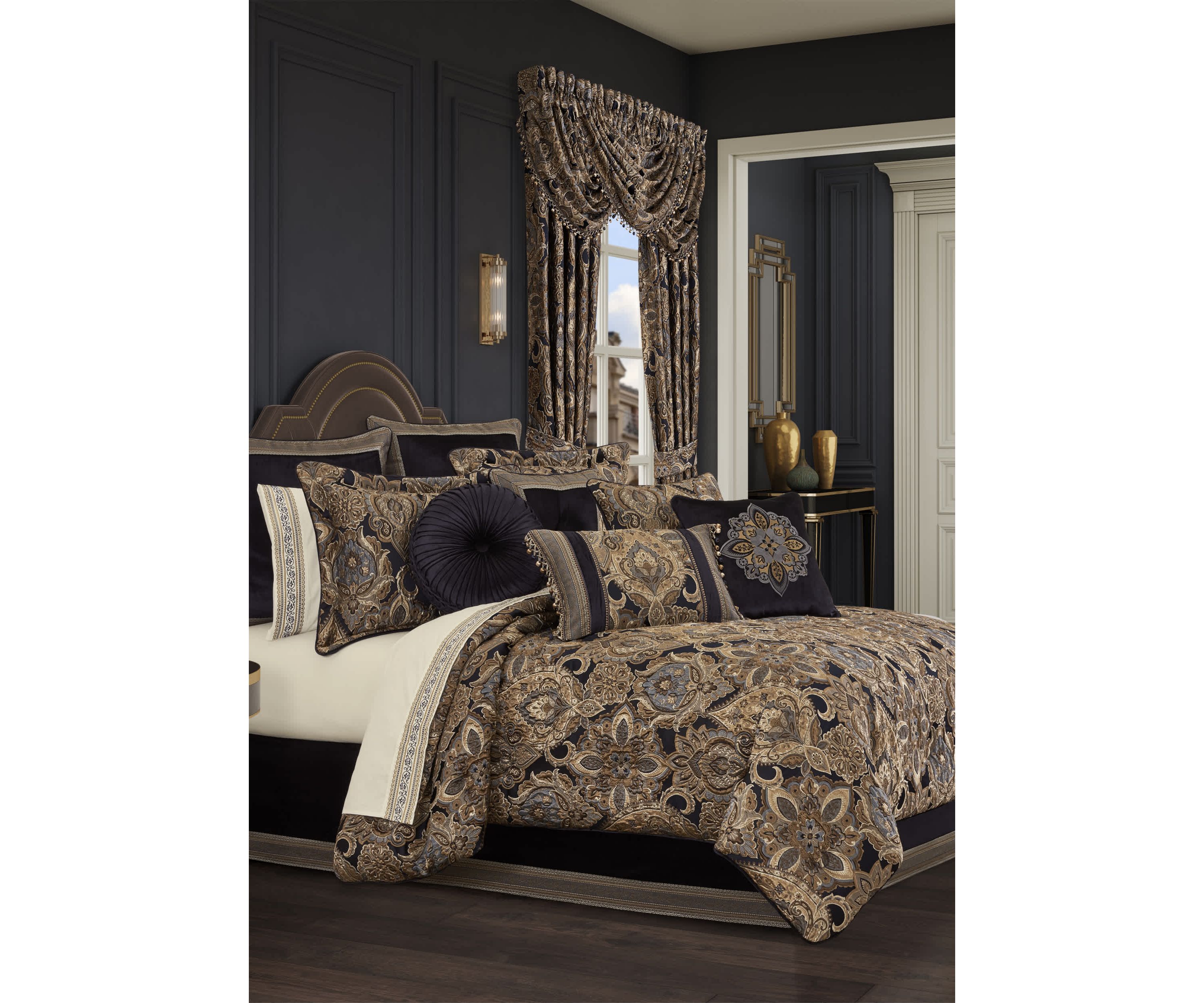 Amara 4pc. Comforter Set