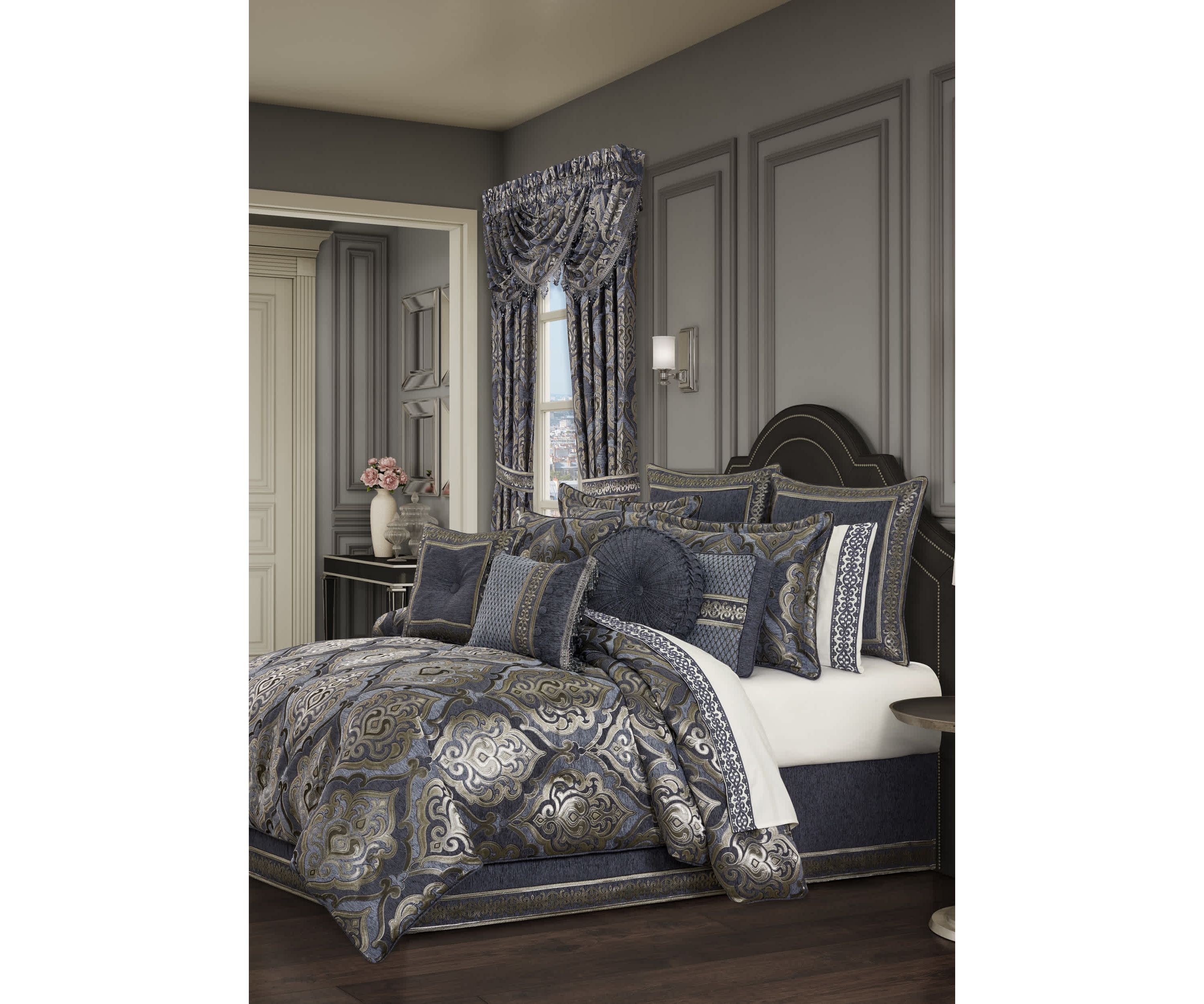 Amici 4pc. Comforter Set