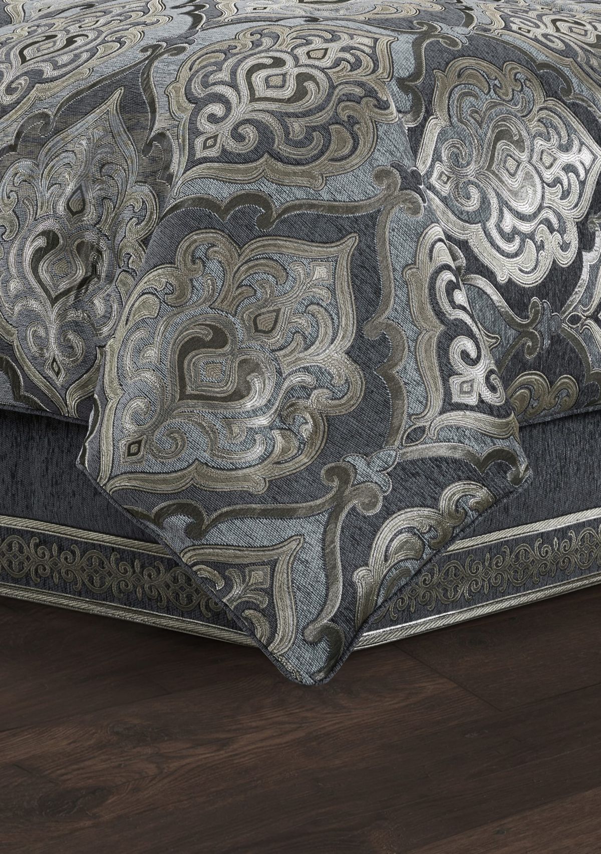 Amici 4pc. Comforter Set