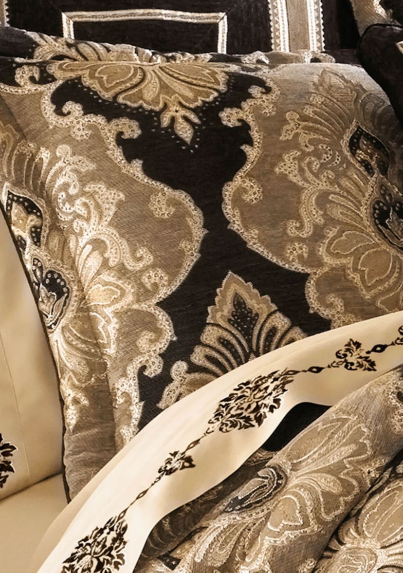 Bradshaw 4 Piece Comforter Set