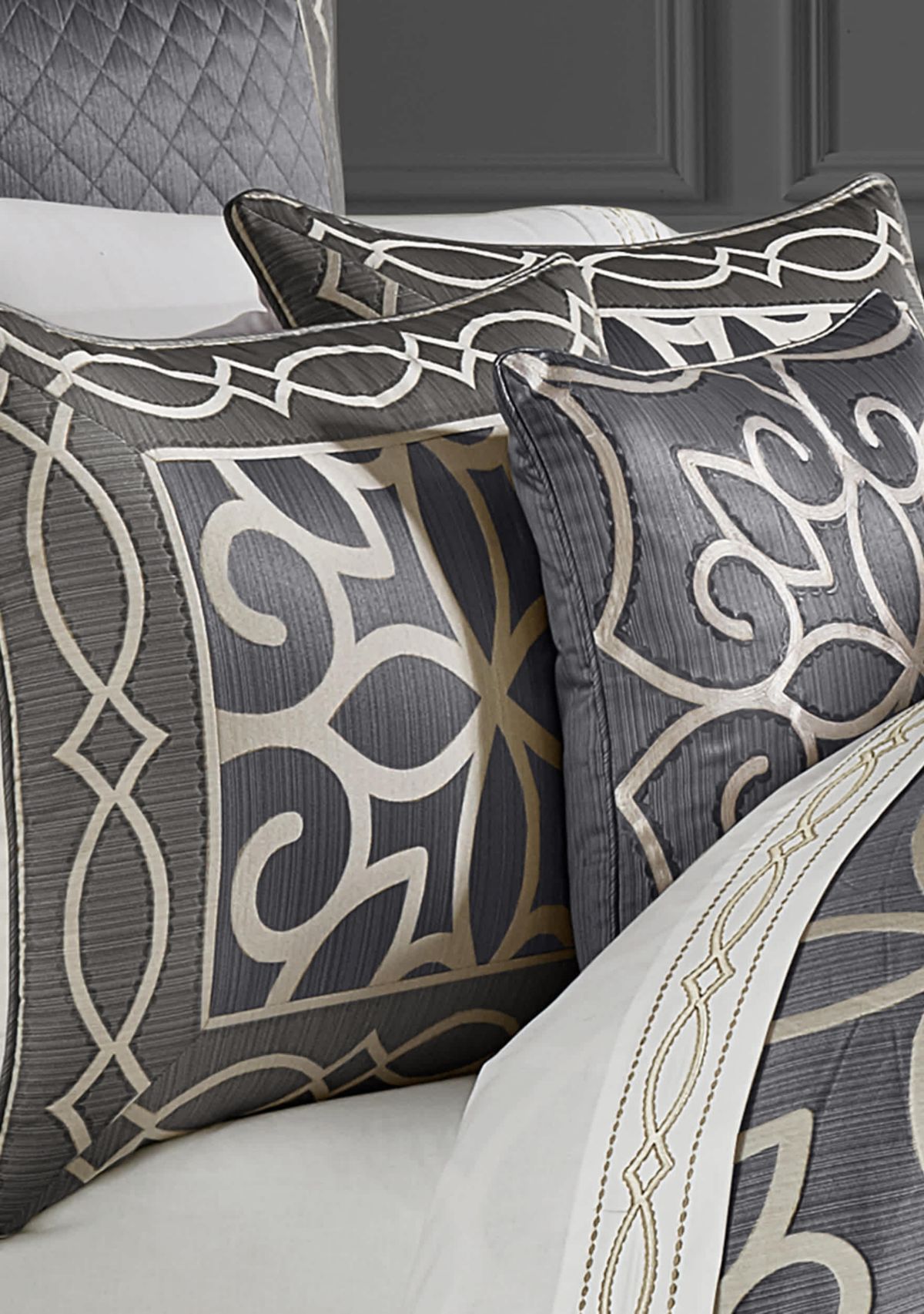 Deco 4 Piece Comforter Set