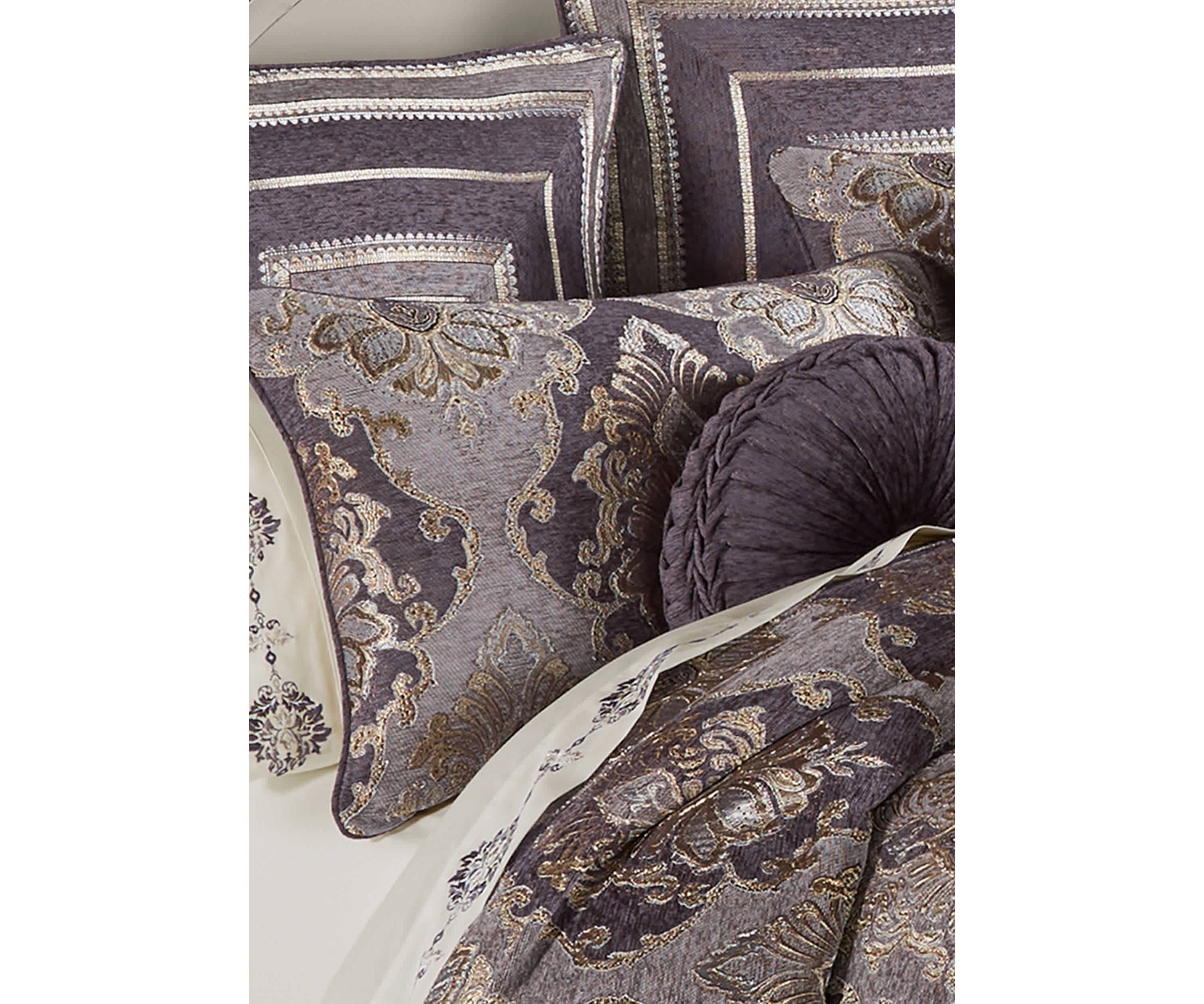 Dominique 4pc. Comforter Set