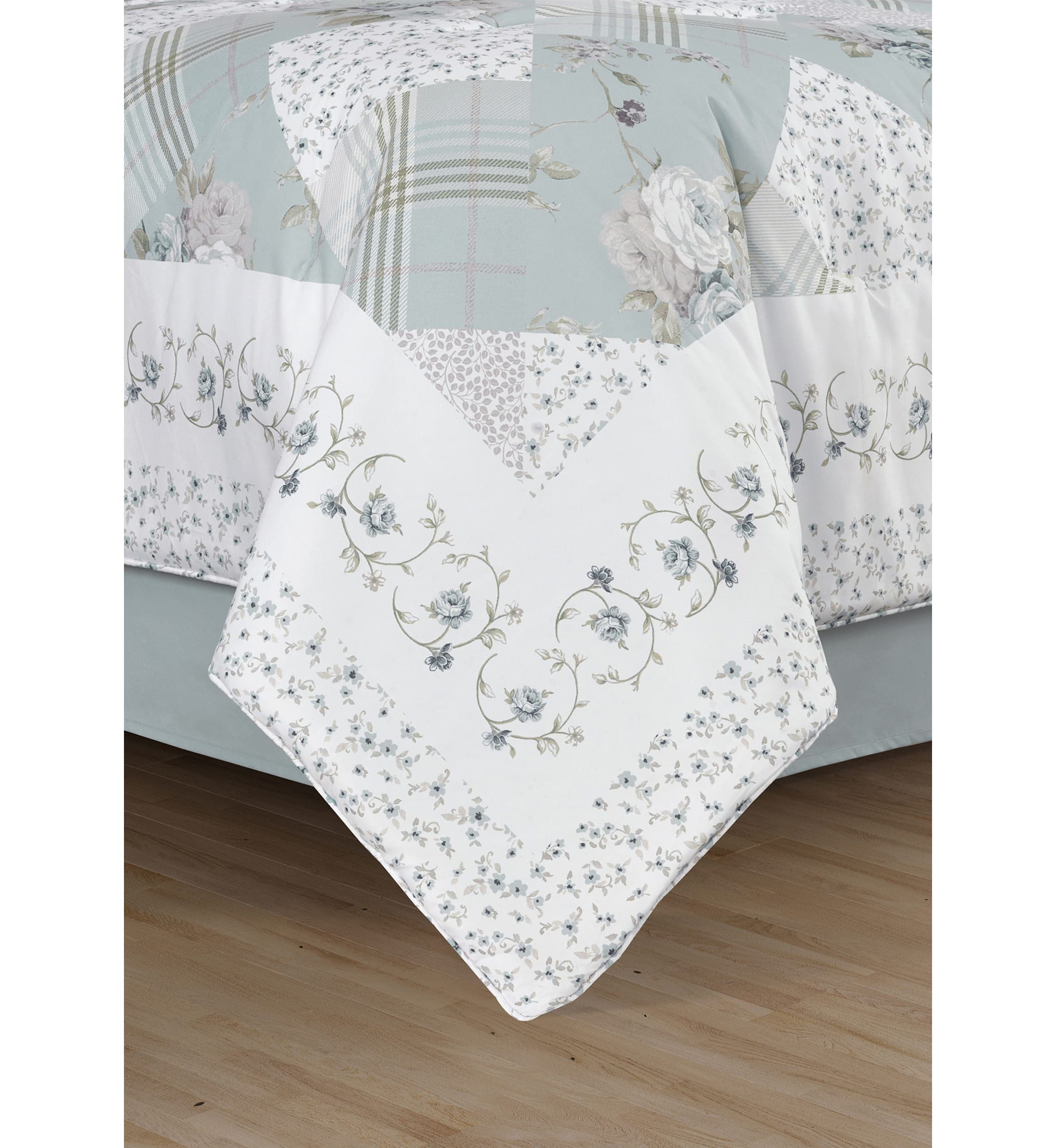 Bungalow 4pc. Comforter Set