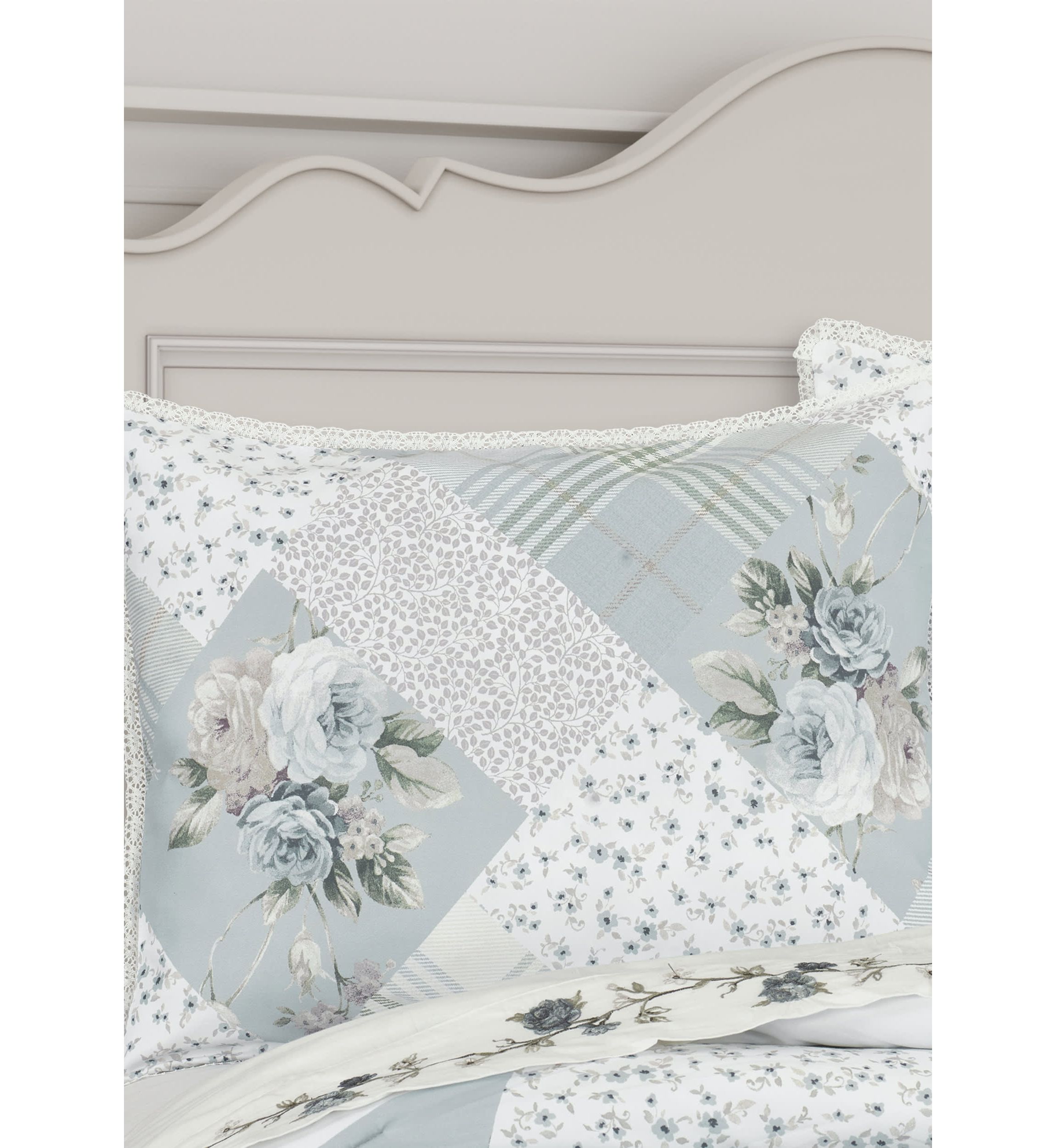 Bungalow 4pc. Comforter Set