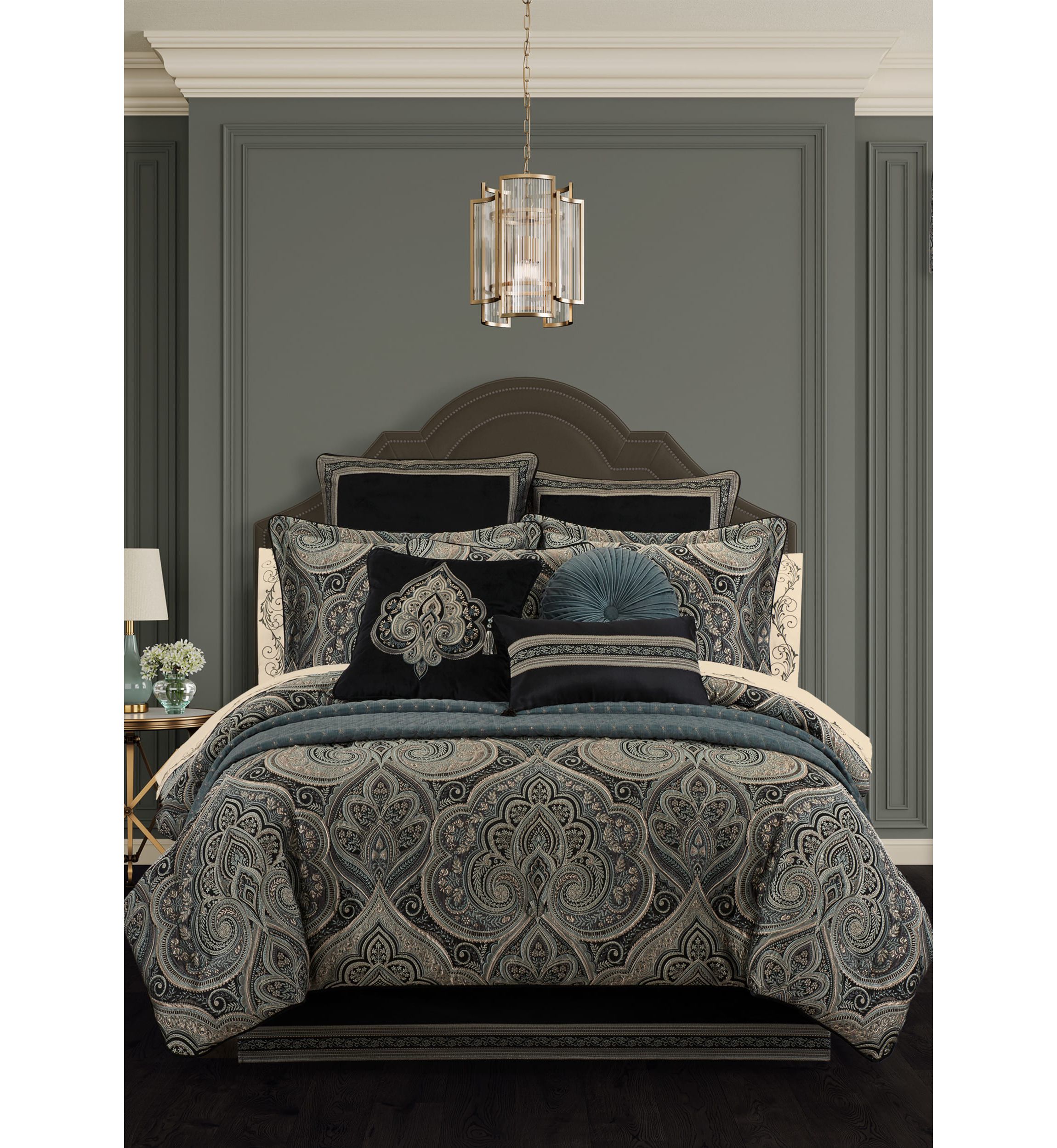 Vincenzo 4pc. Comforter Set