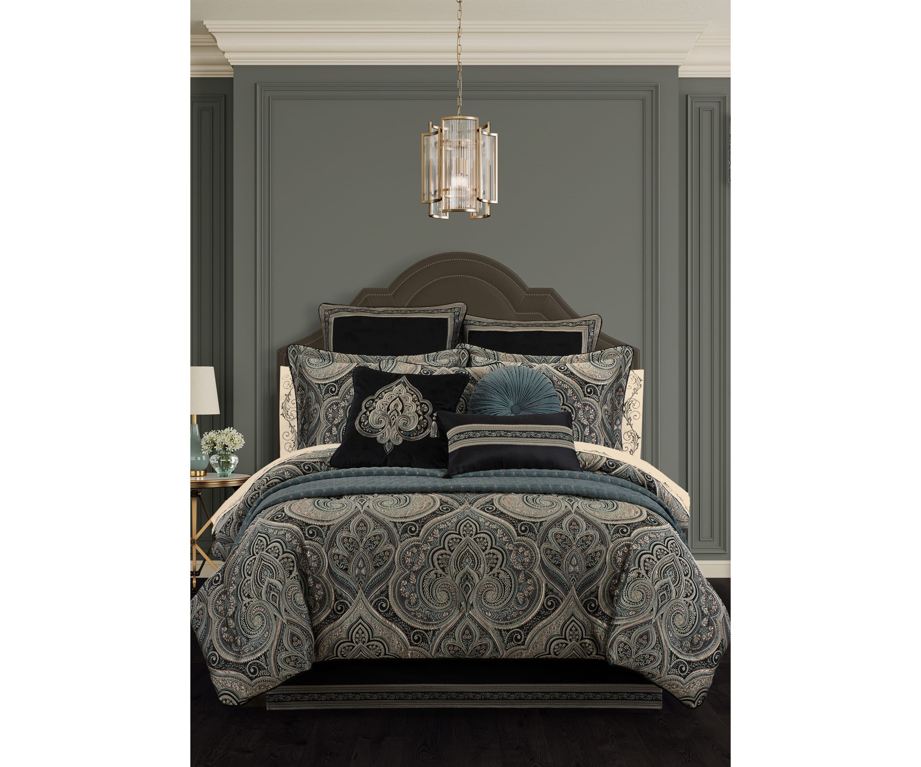Vincenzo 4pc. Comforter Set
