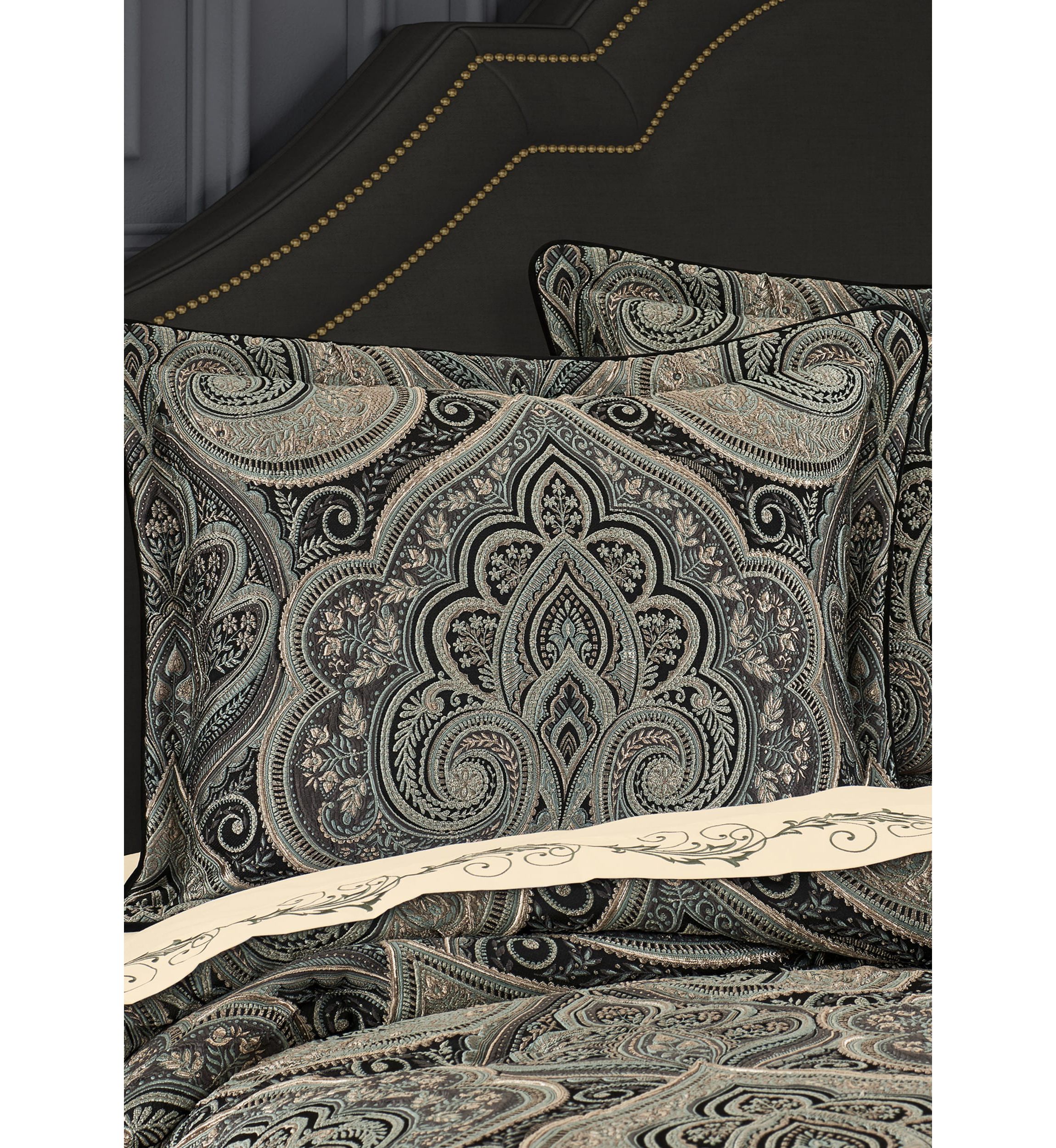 Vincenzo 4pc. Comforter Set