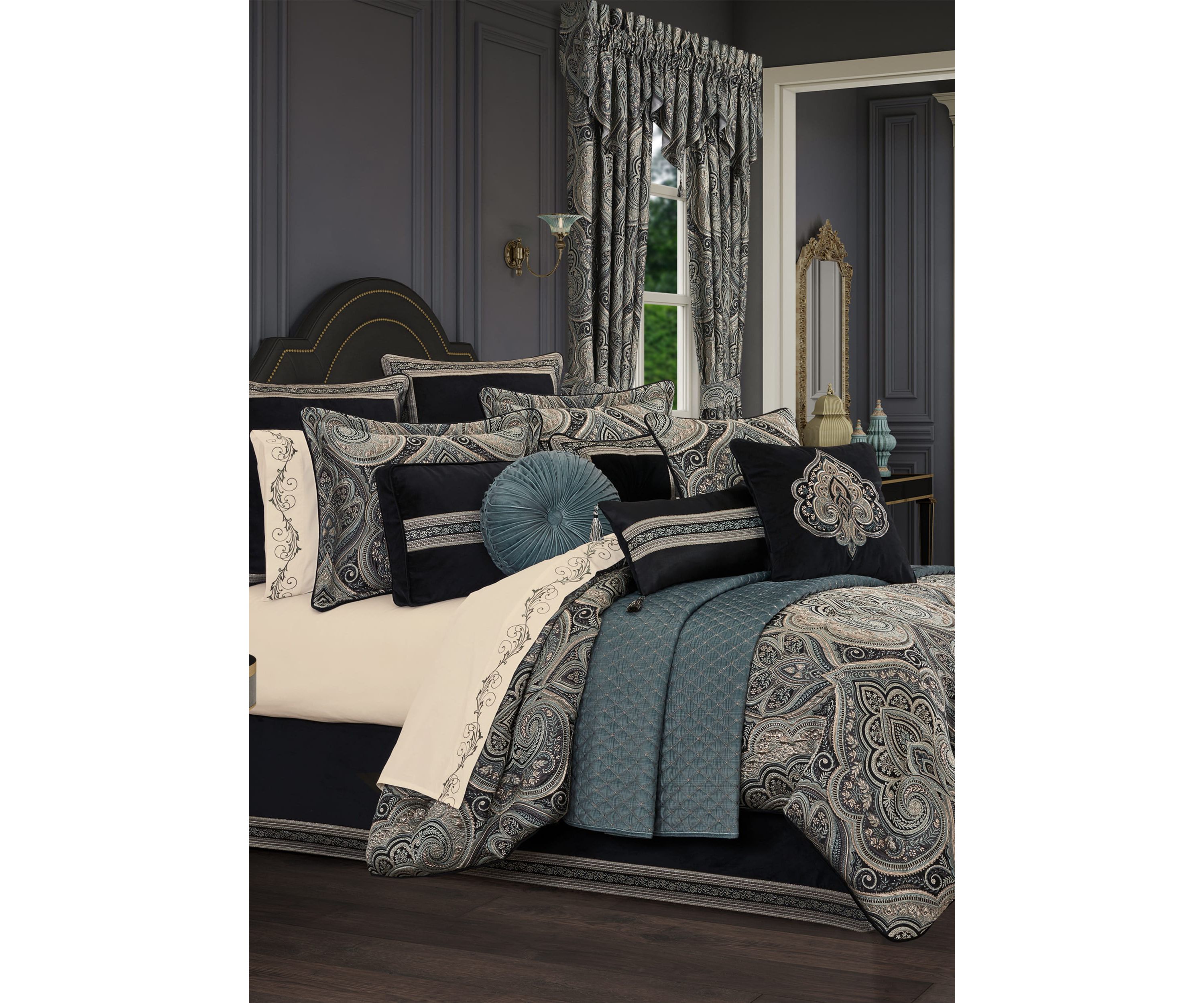 Vincenzo 4pc. Comforter Set