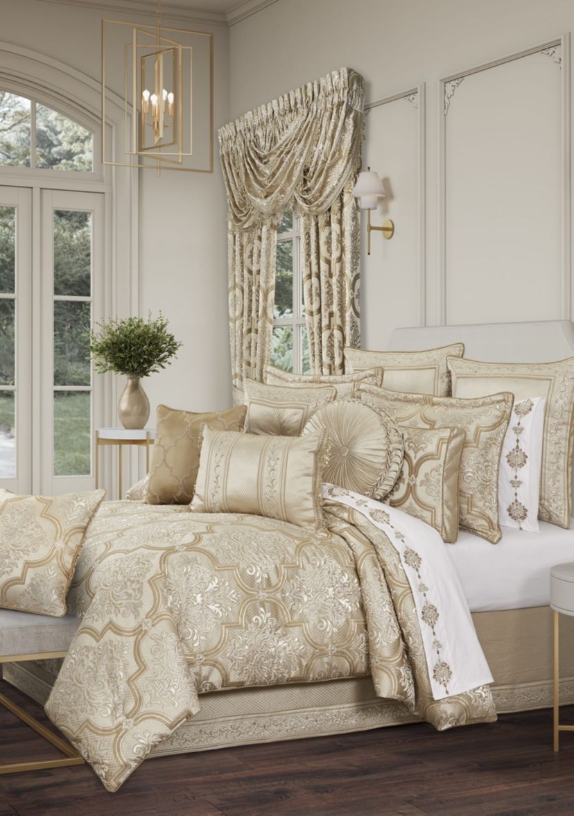 Sezanne 4pc. Comforter Set