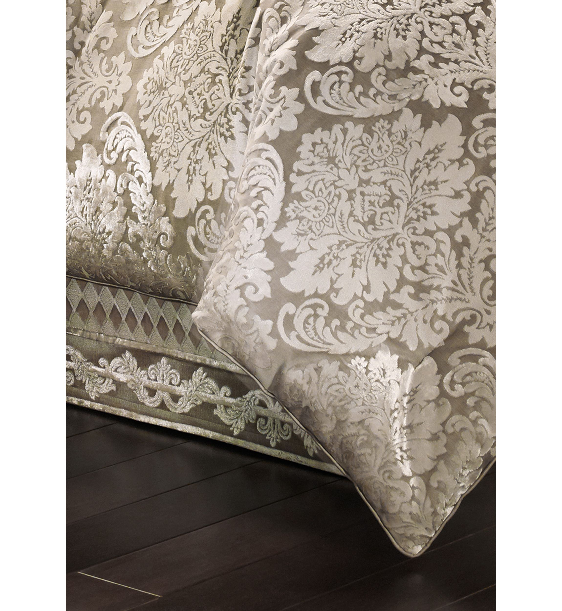 Bel Air 4pc. Comforter Set