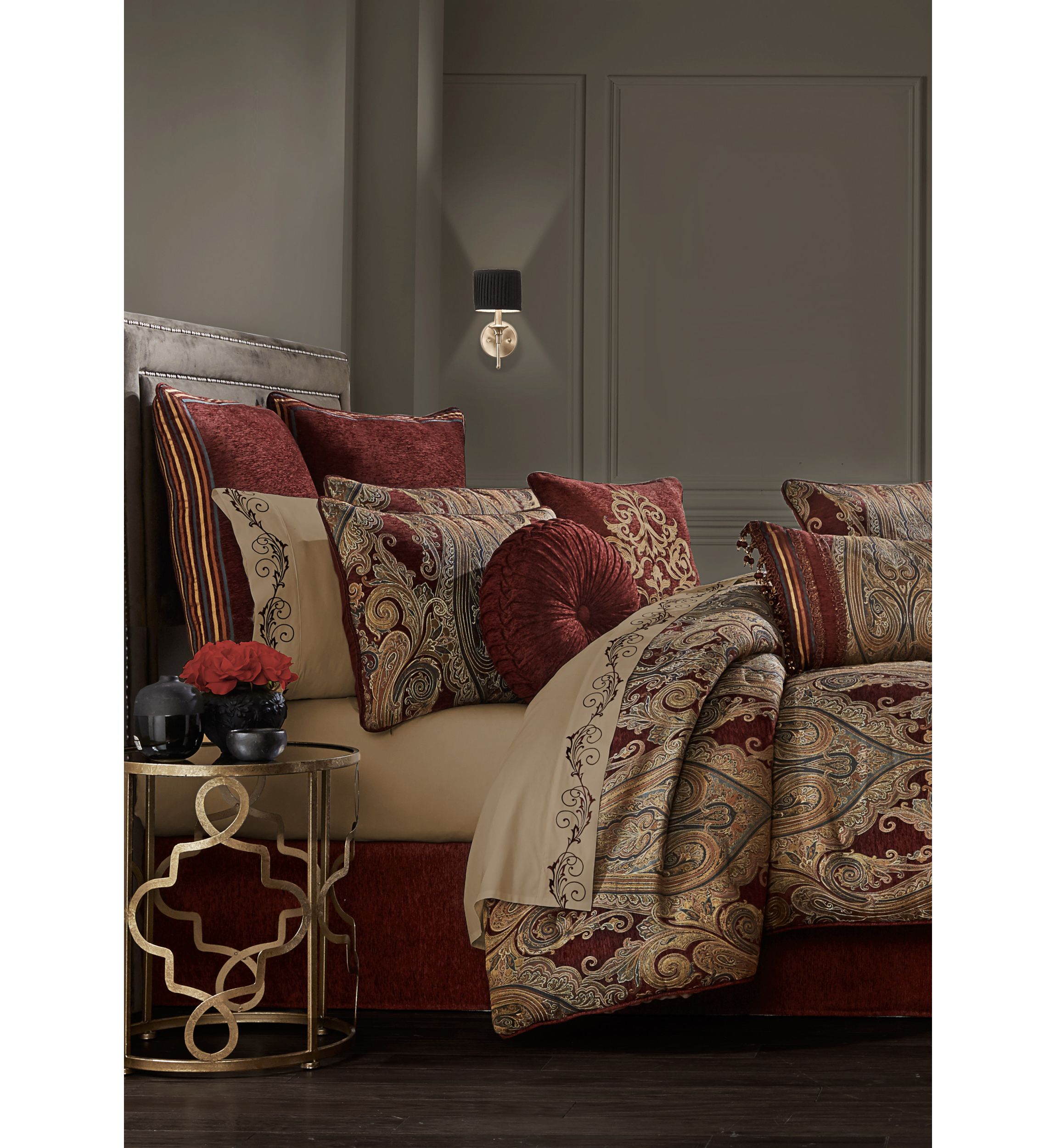 Garnet 4pc. Comforter Set