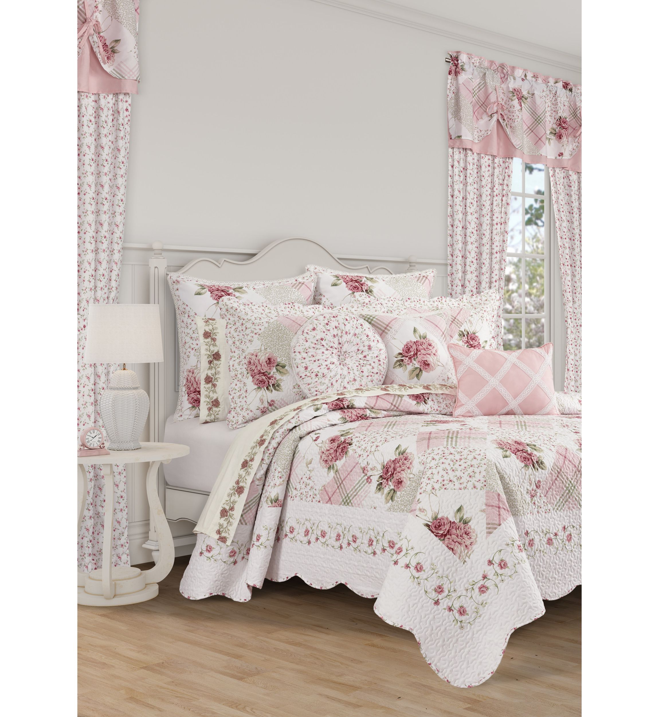 Bungalow 3pc. Quilt Set