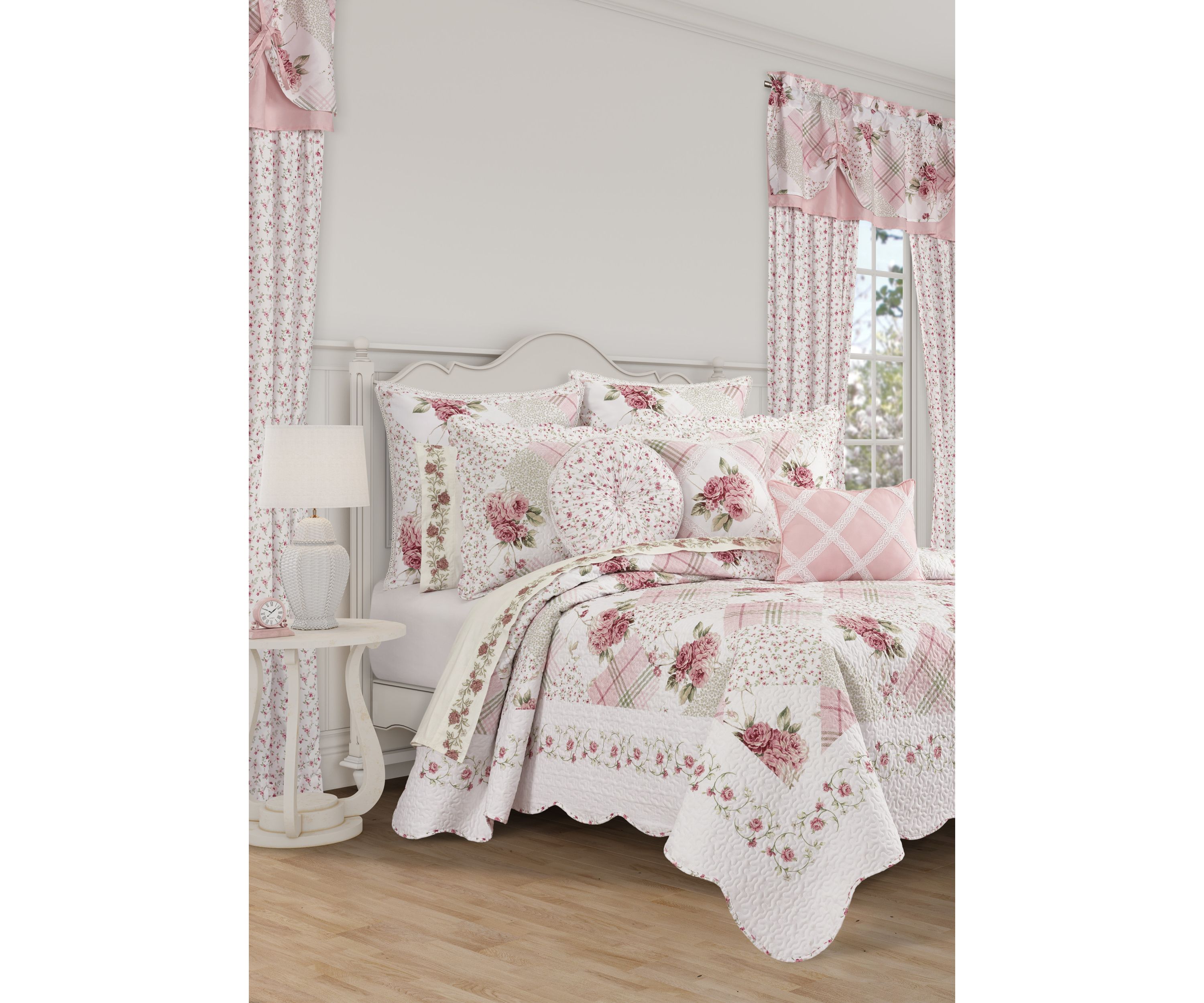 Bungalow 3pc. Quilt Set