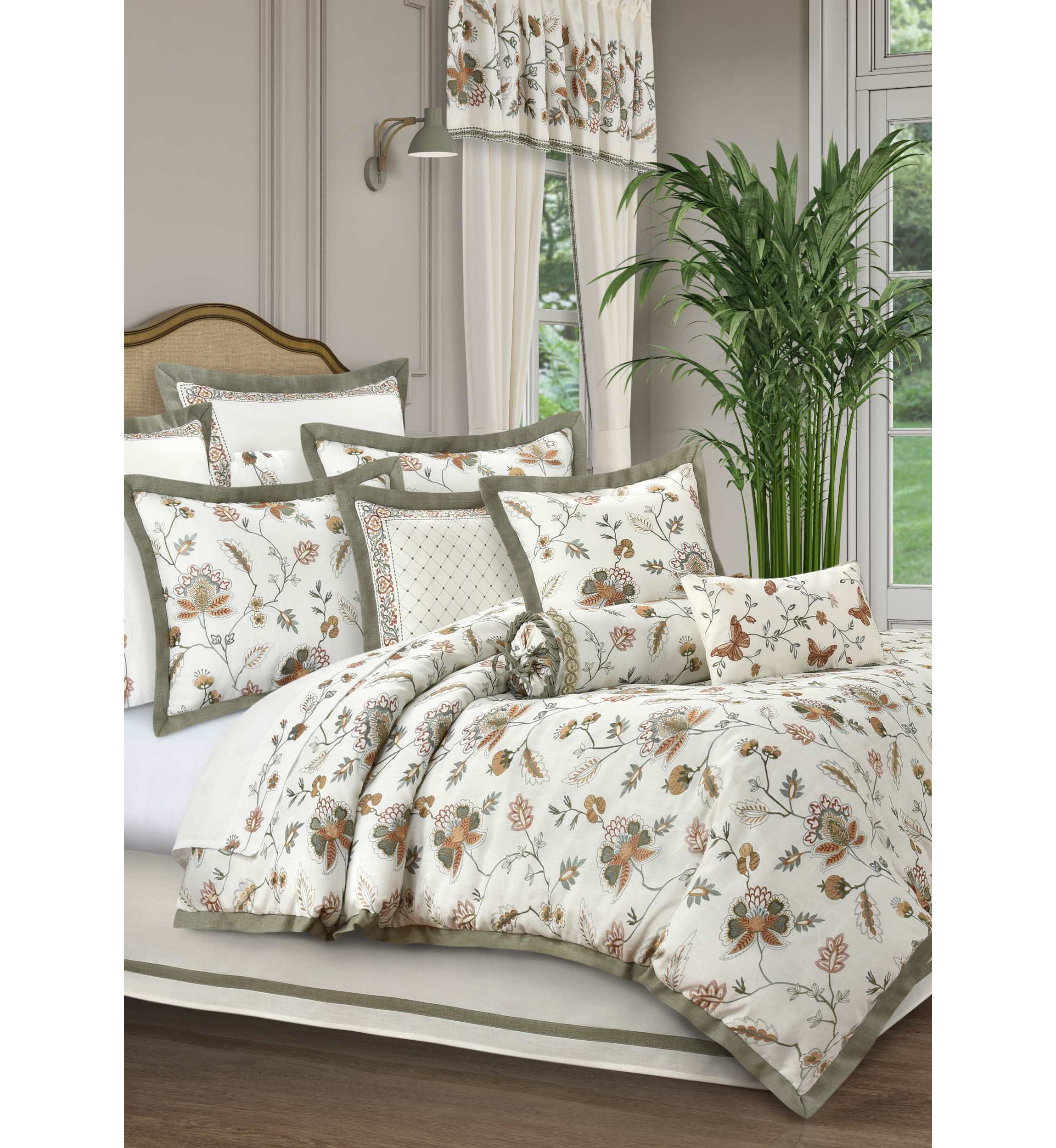 Athena 4pc. Comforter Set