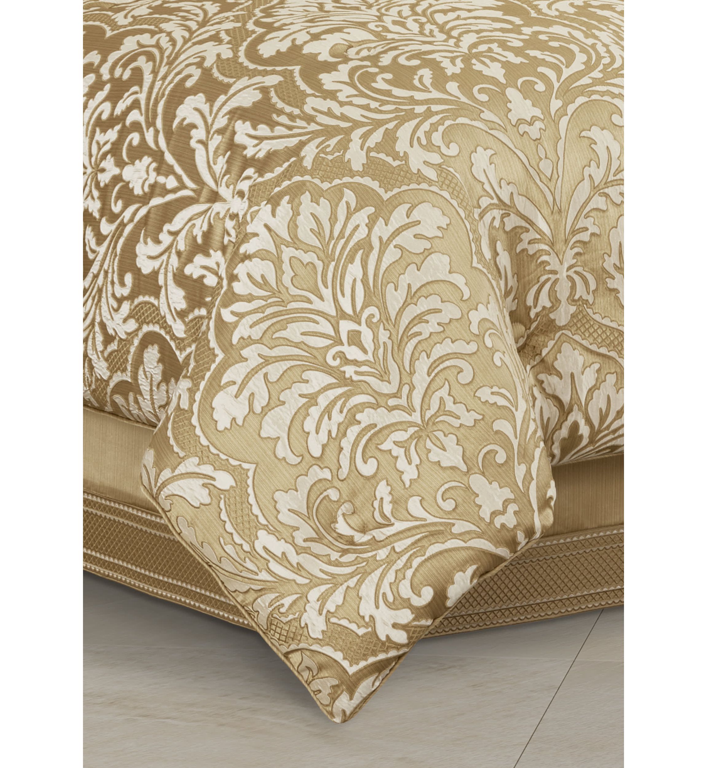 Aurelia 4pc. Comforter Set