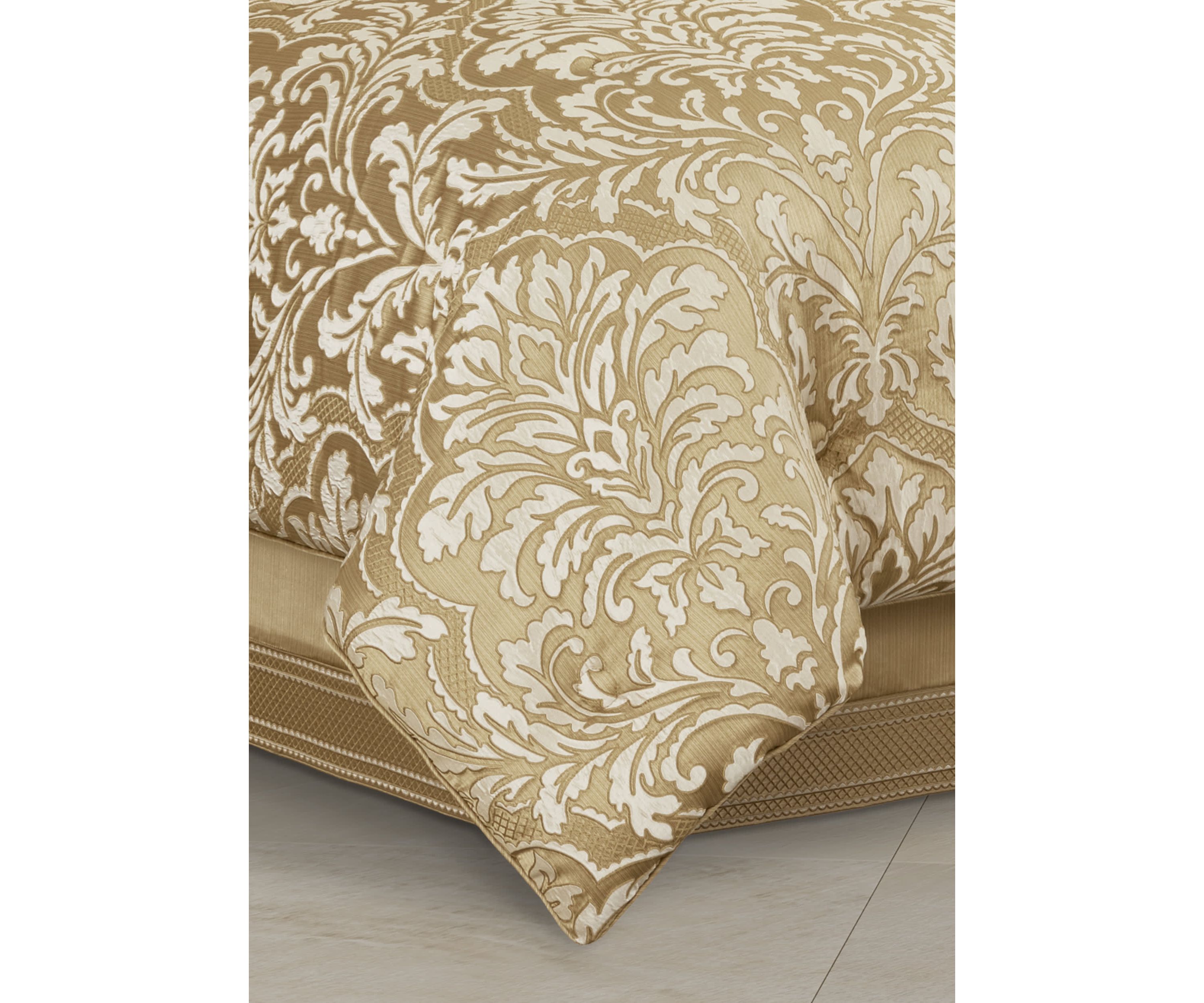 Aurelia 4pc. Comforter Set
