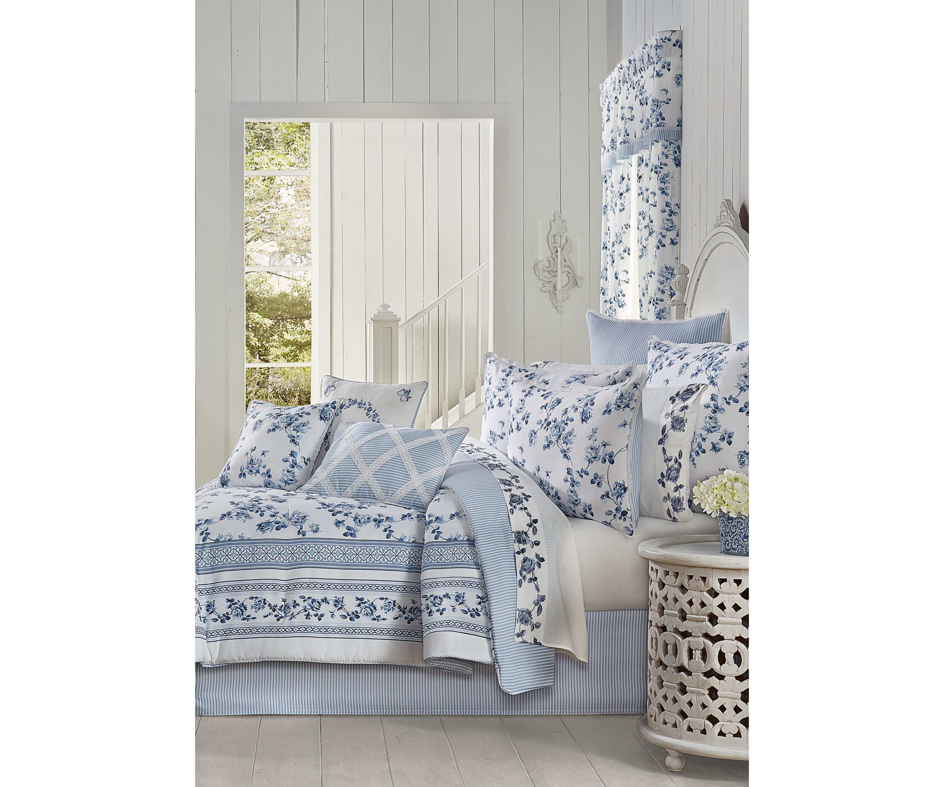 Rialto 4pc. Comforter Set