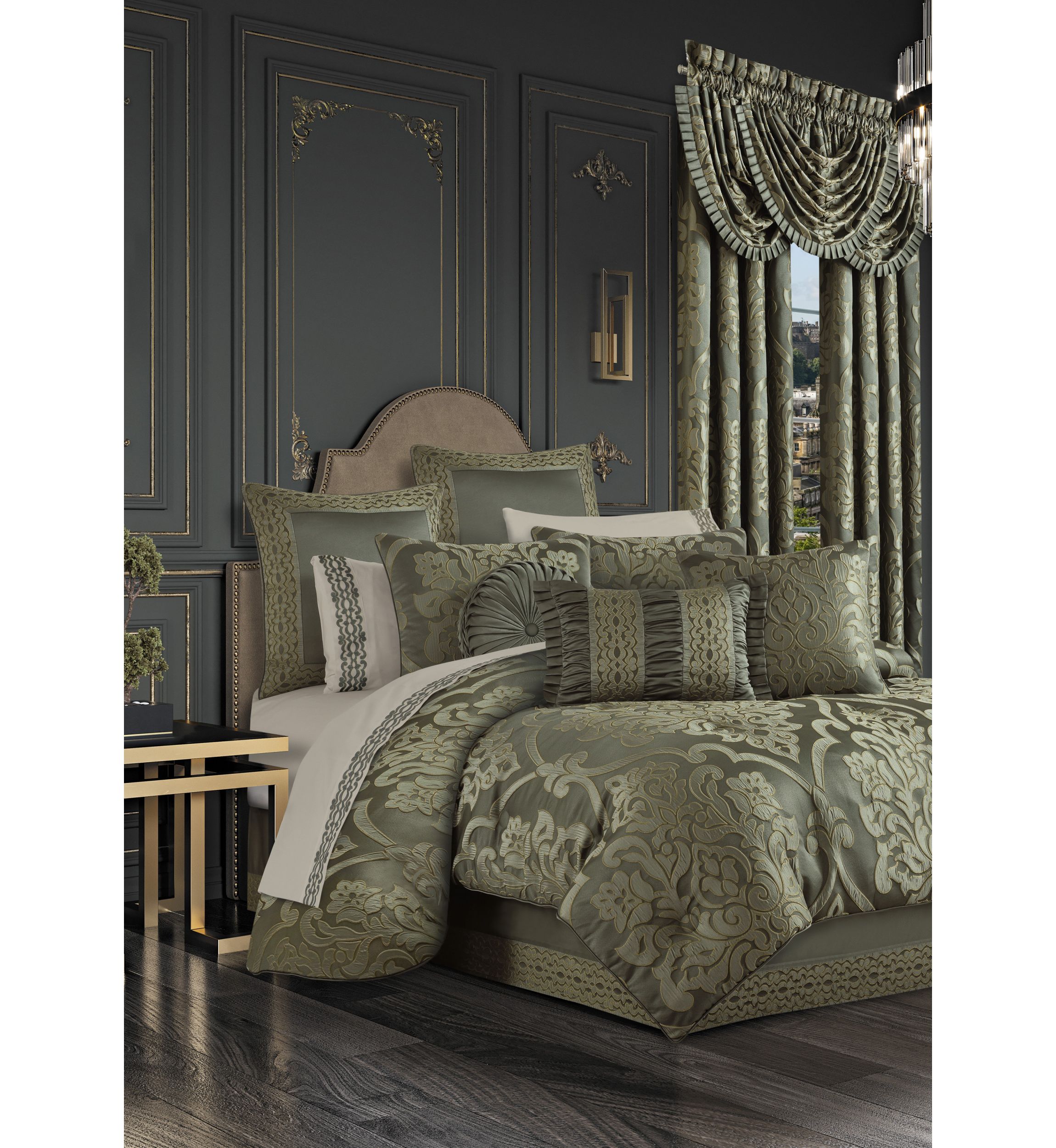 Santino 4pc. Comforter Set