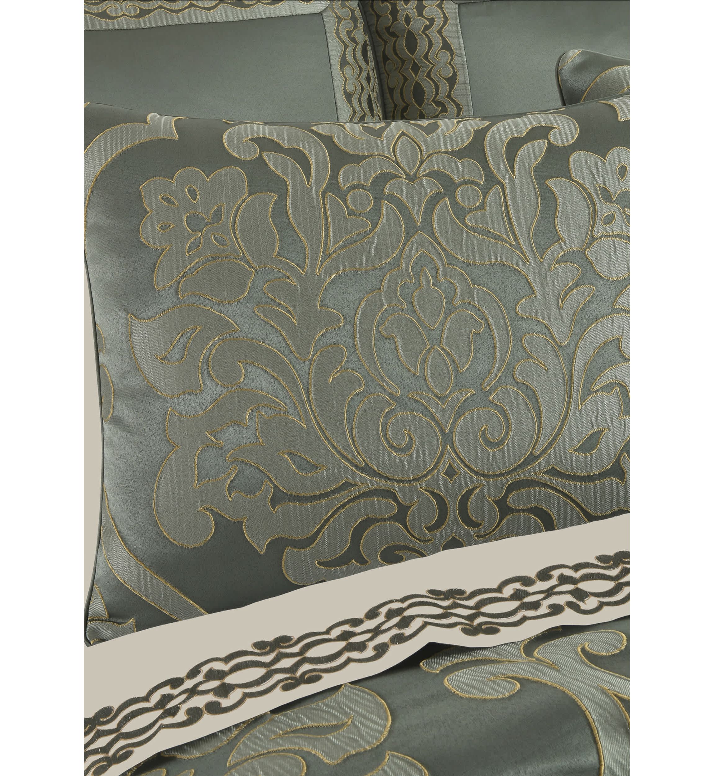 Santino 4pc. Comforter Set