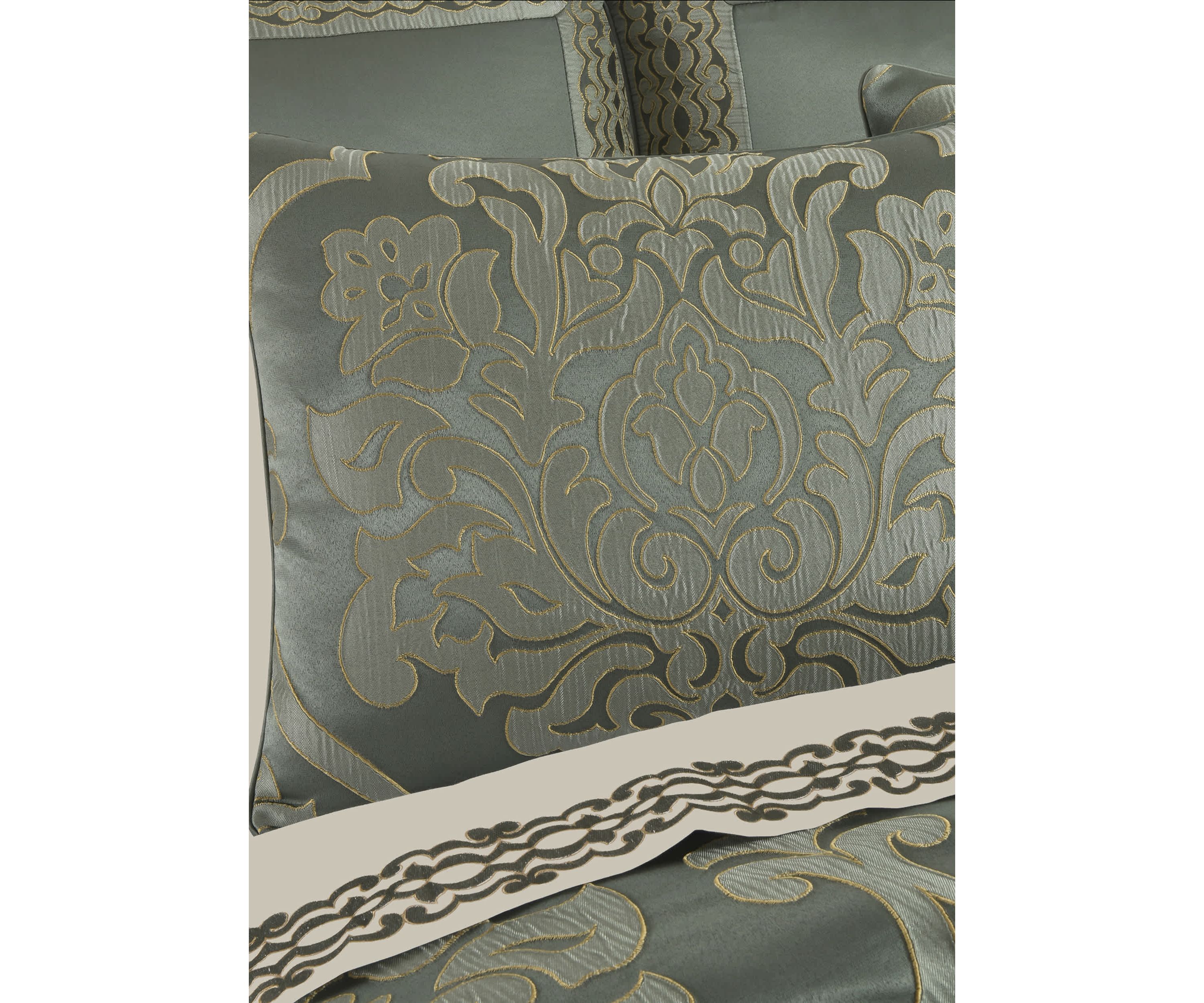 Santino 4pc. Comforter Set