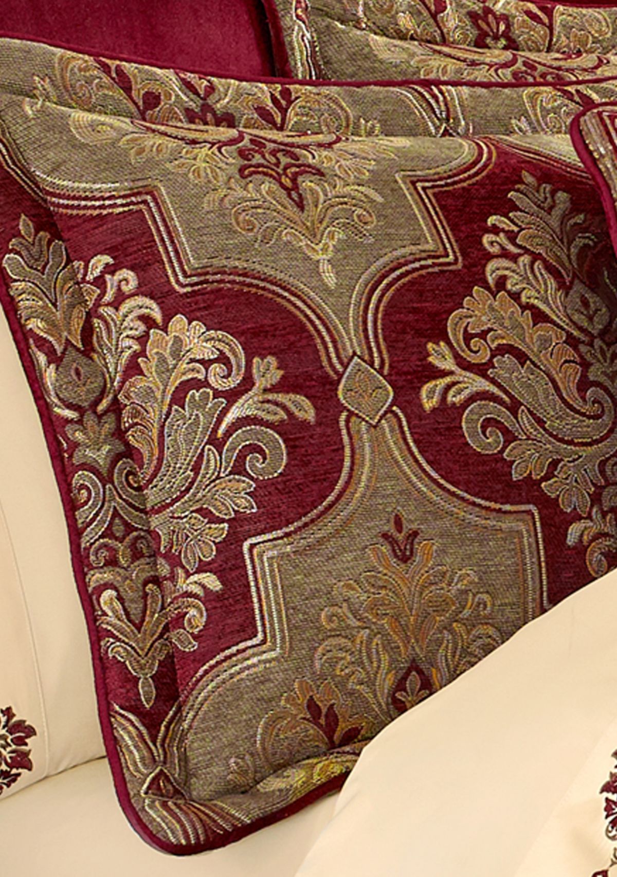 Maribella 4 Piece Comforter Set