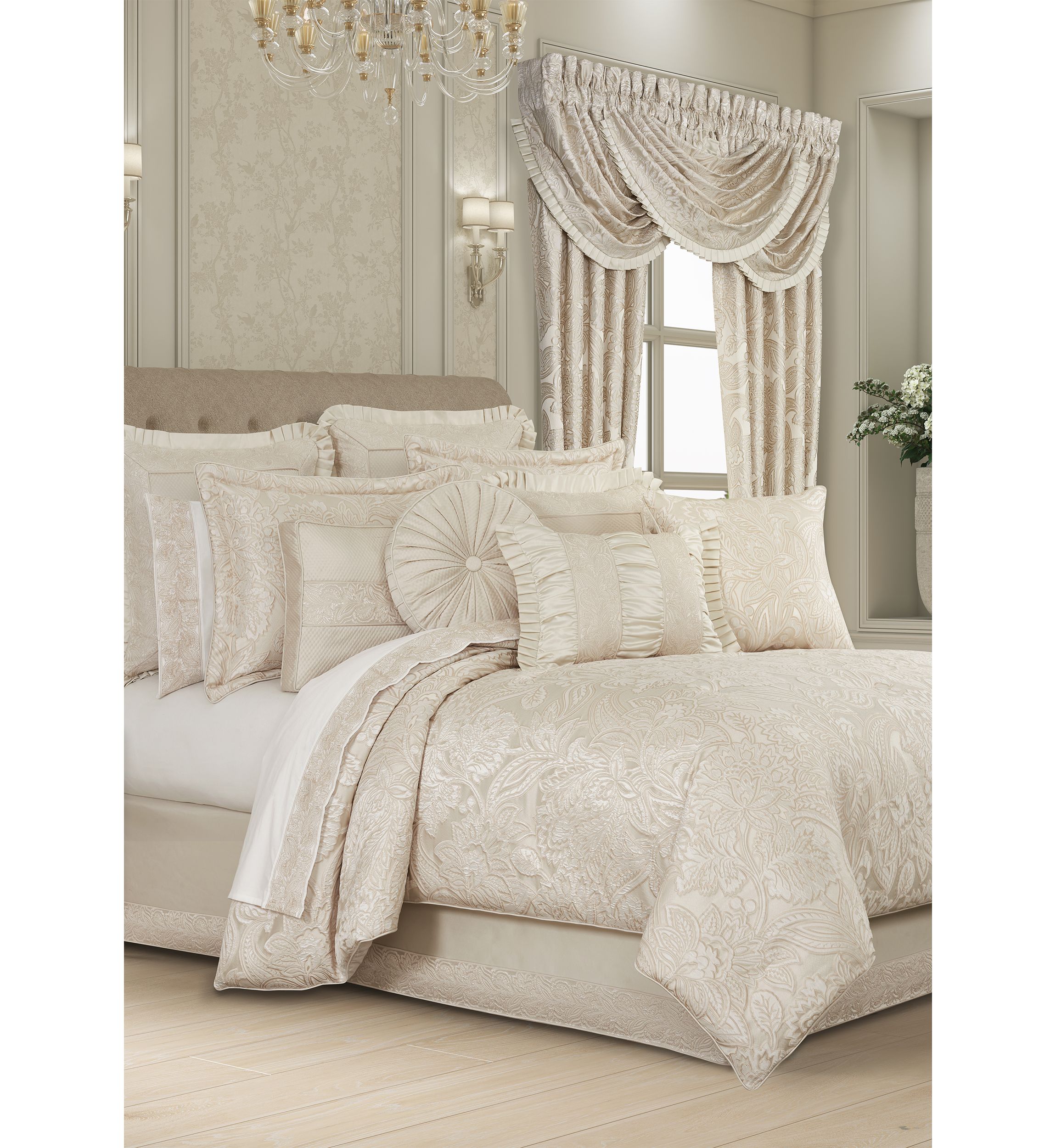 Villanova 4pc. Comforter Set