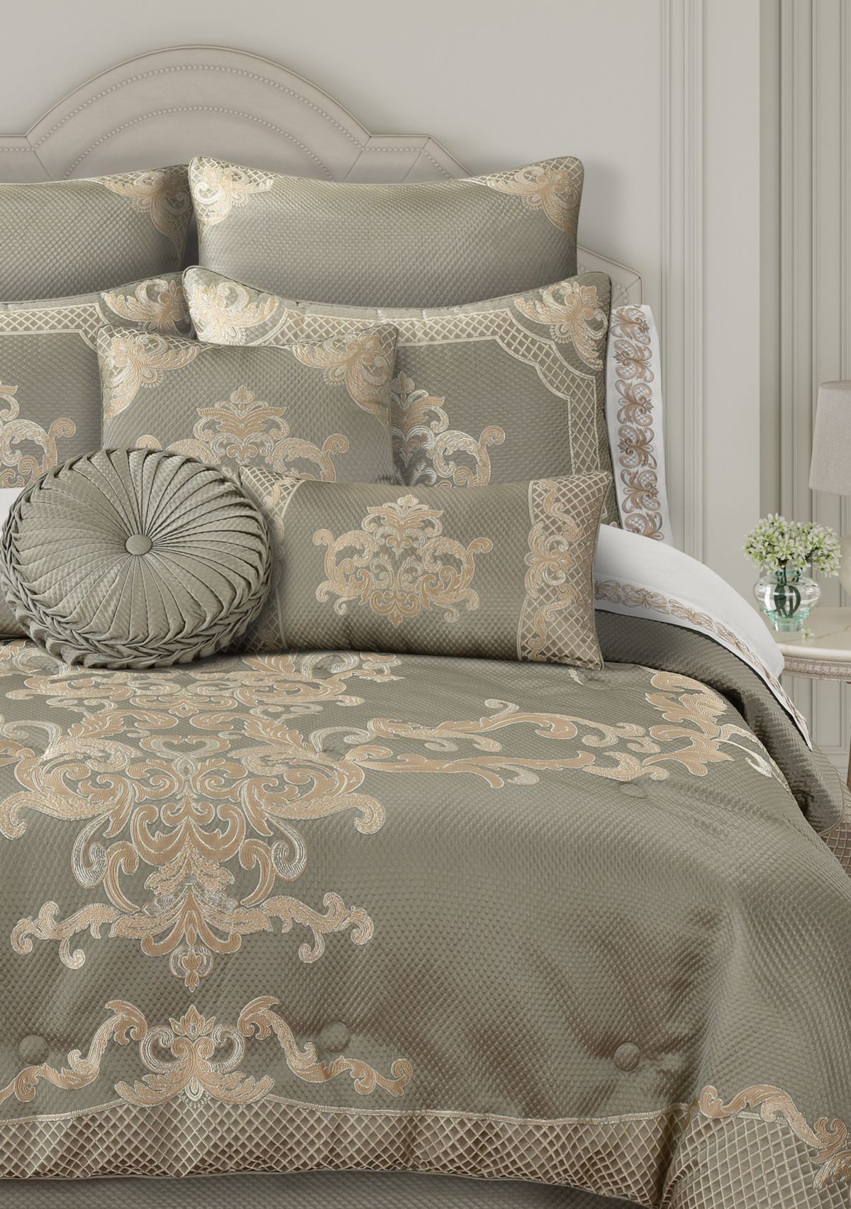 Piazza 4pc. Comforter Set