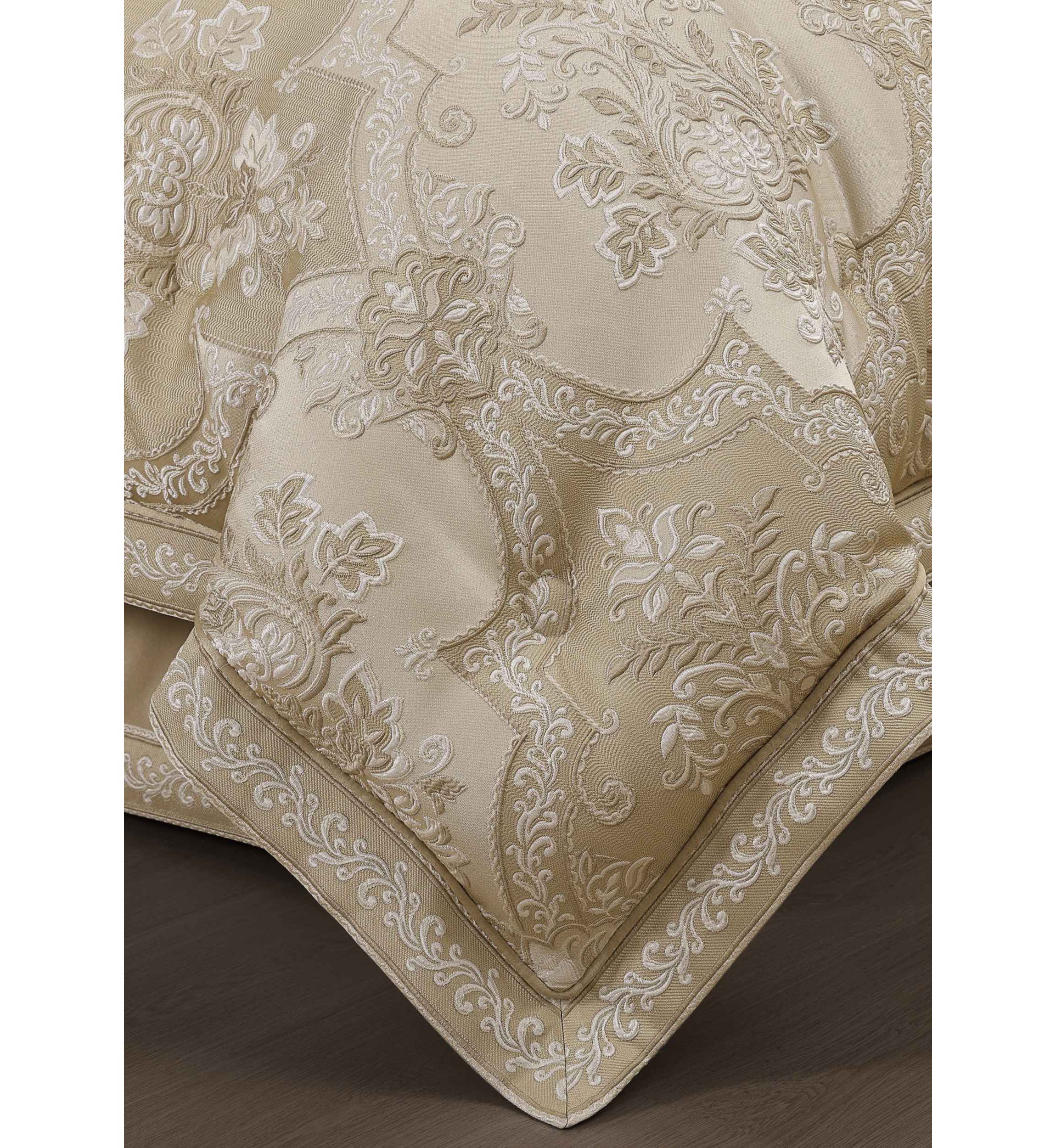 Sondra 4pc. Comforter Set