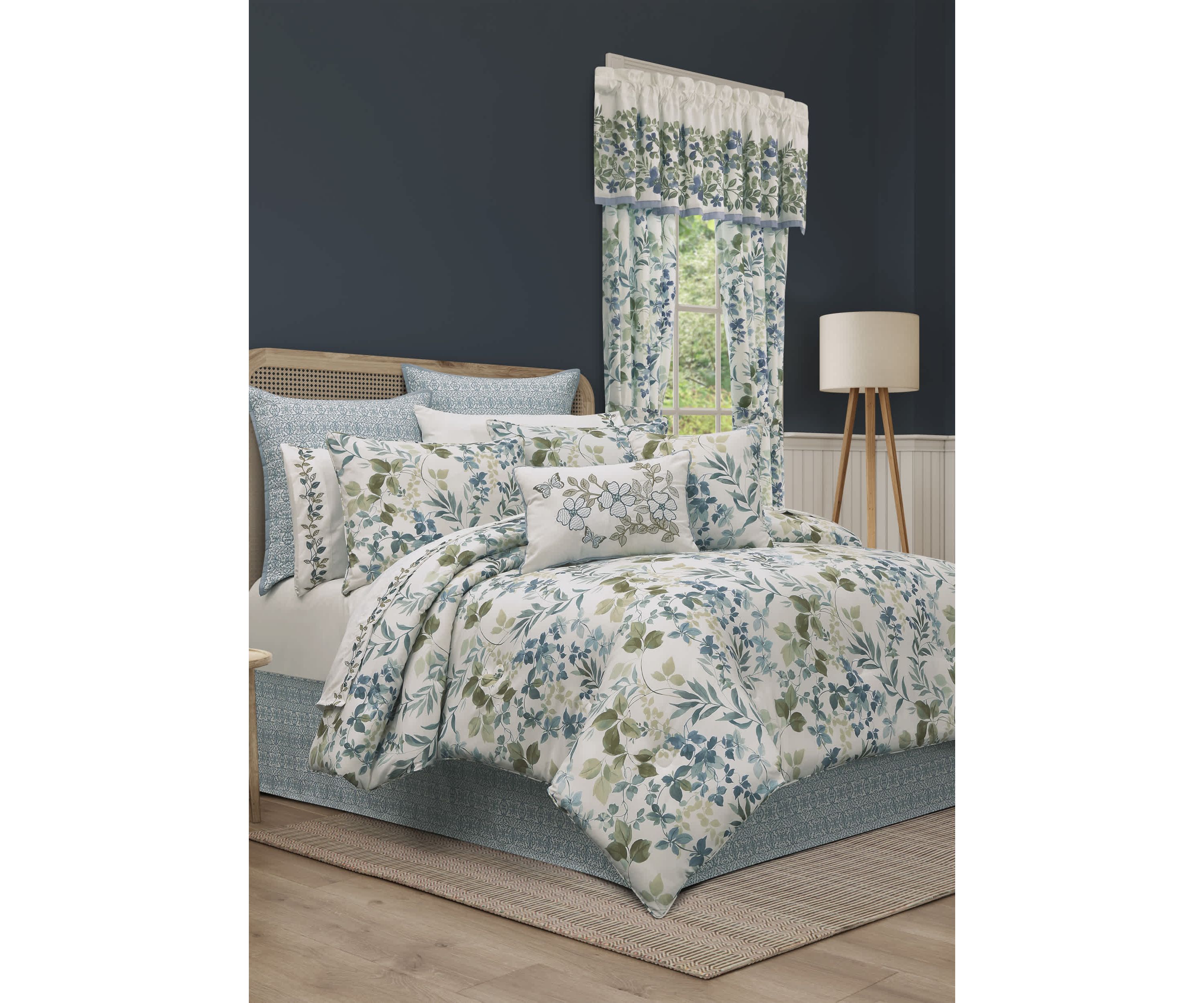 Evergreen 4pc. Comforter Set