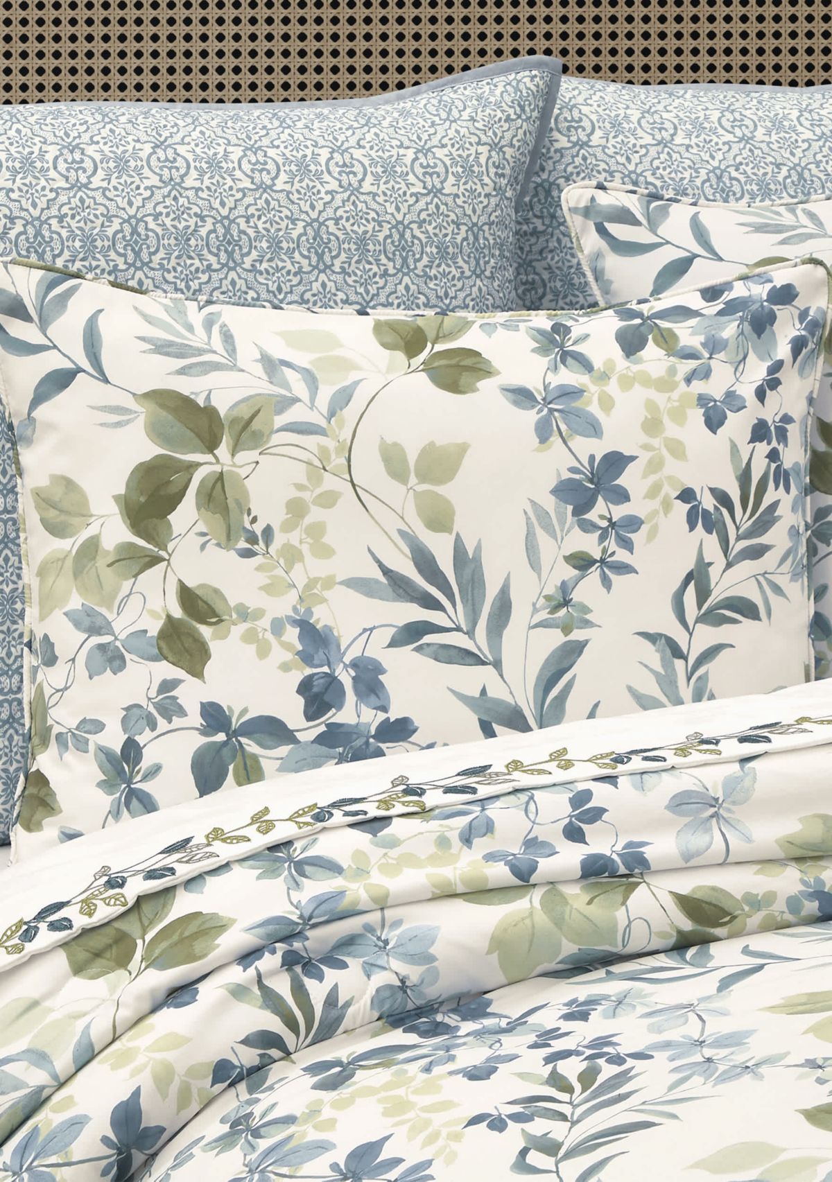 Evergreen 4pc. Comforter Set