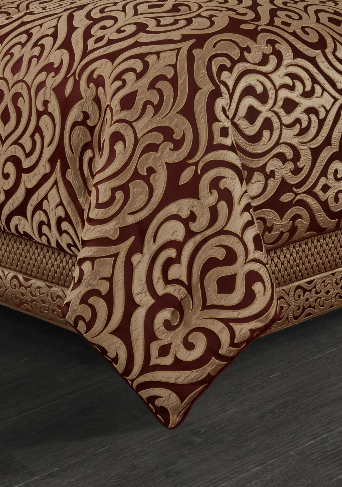 Renzo 4pc. Comforter Set