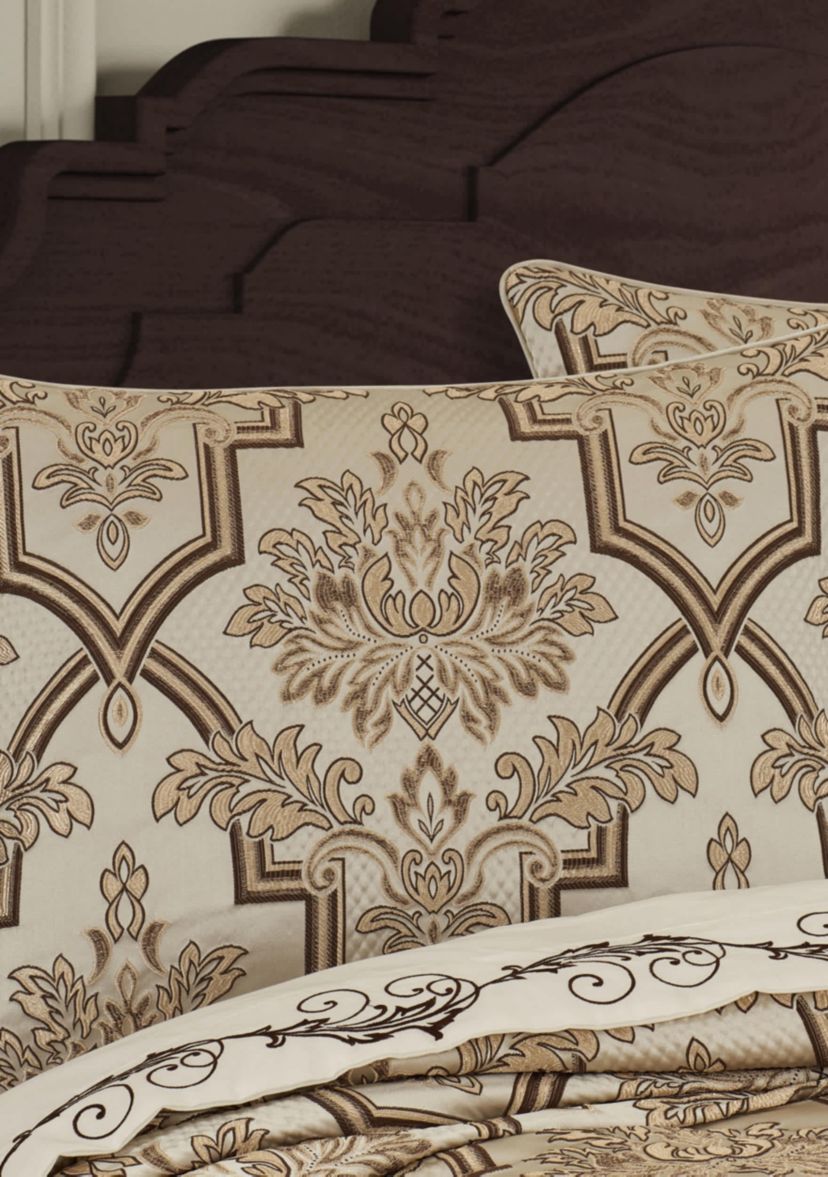 Gold Coast 4pc. Comforter Set