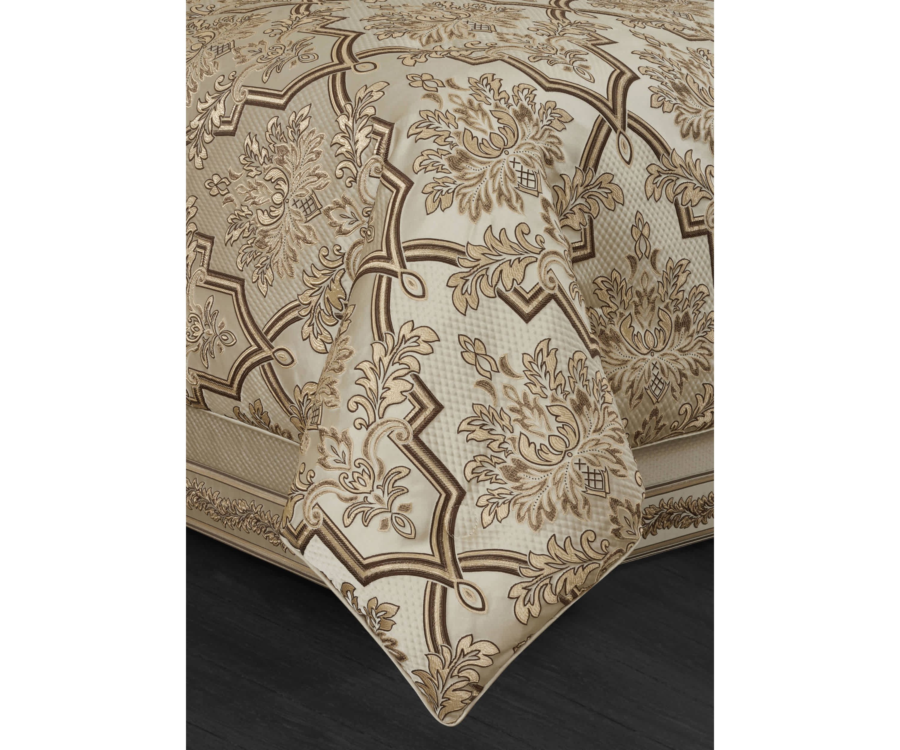 Gold Coast 4pc. Comforter Set
