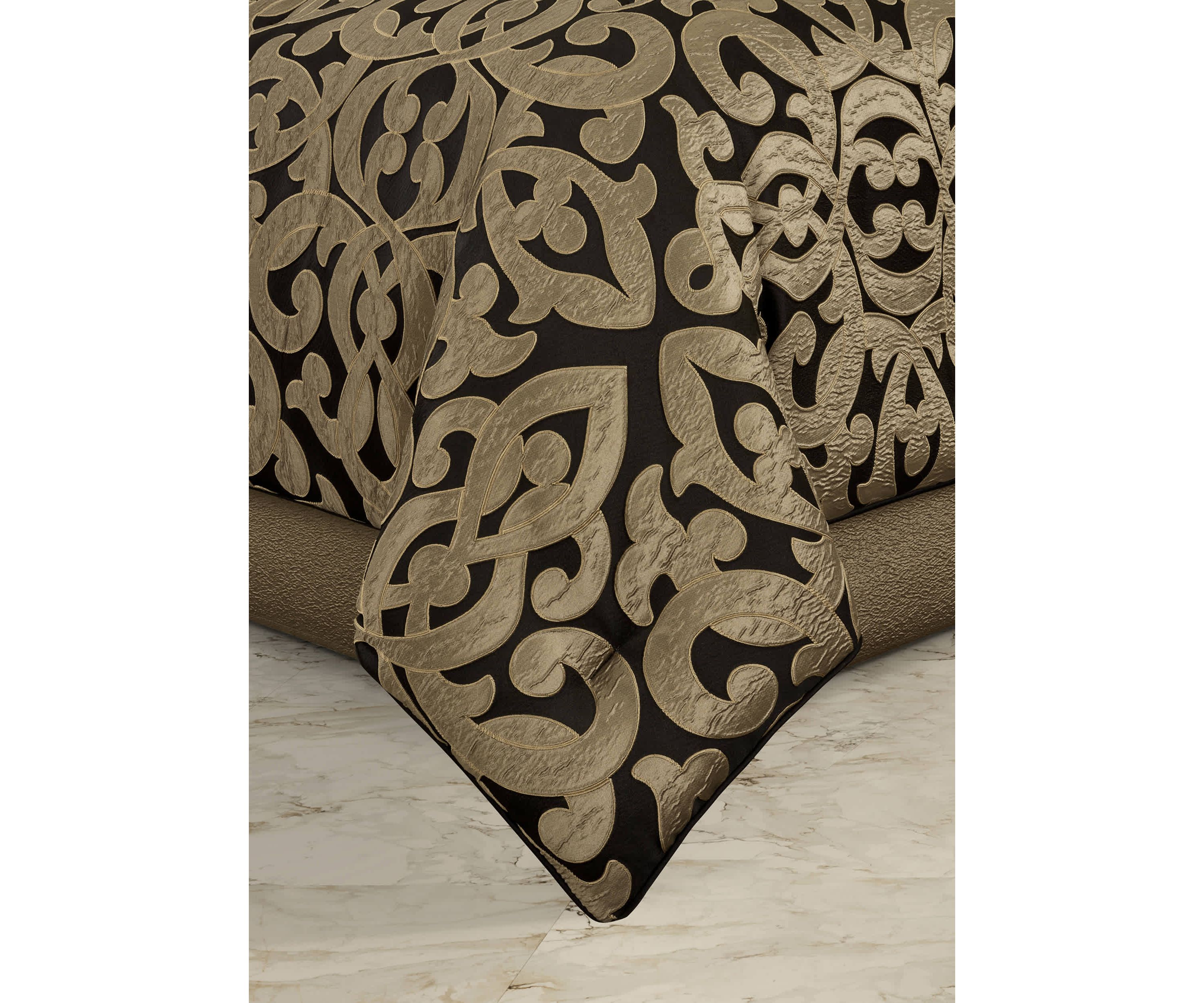 La Boheme 4pc. Comforter Set