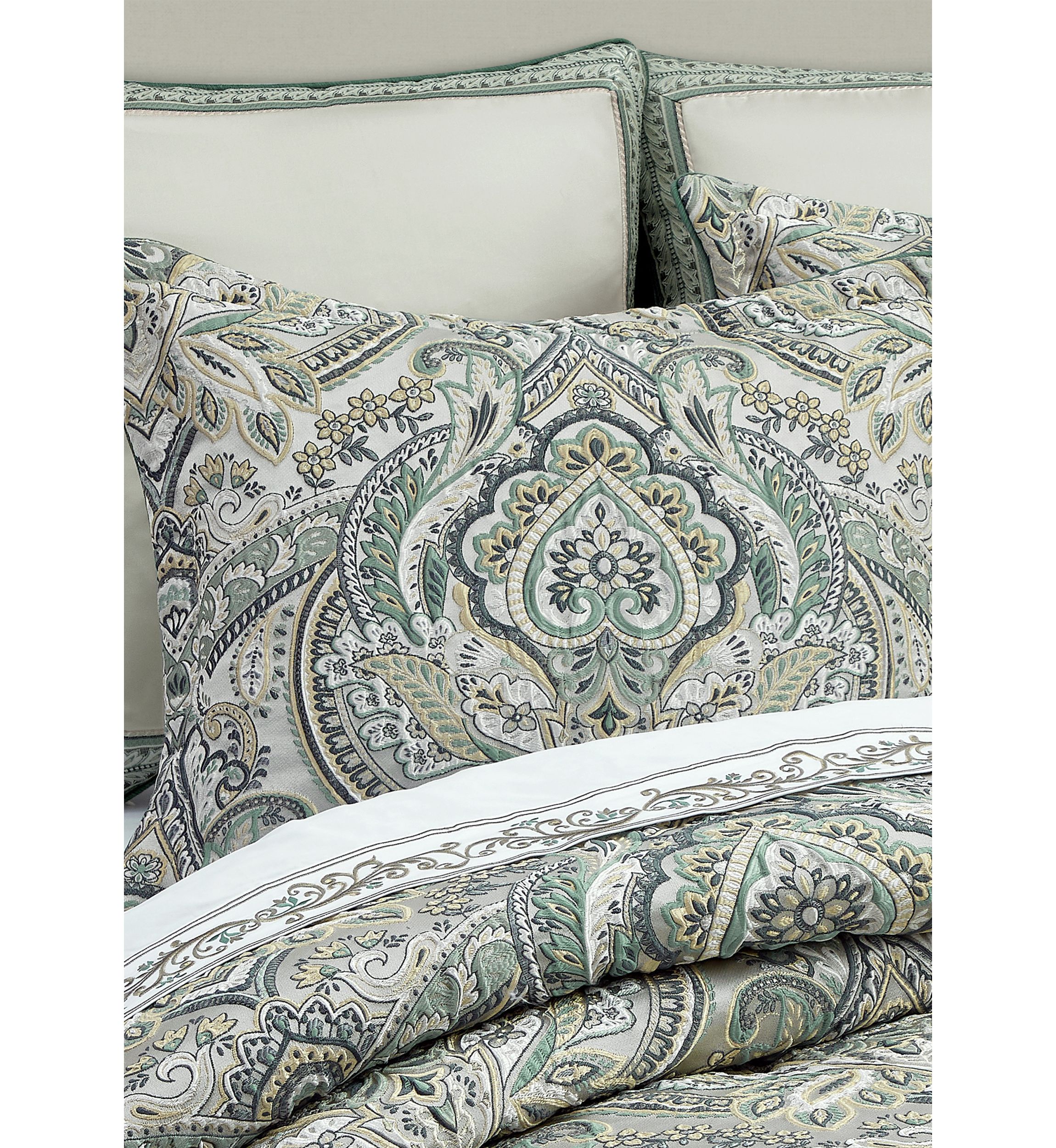 Nico 4 Piece Comforter Set