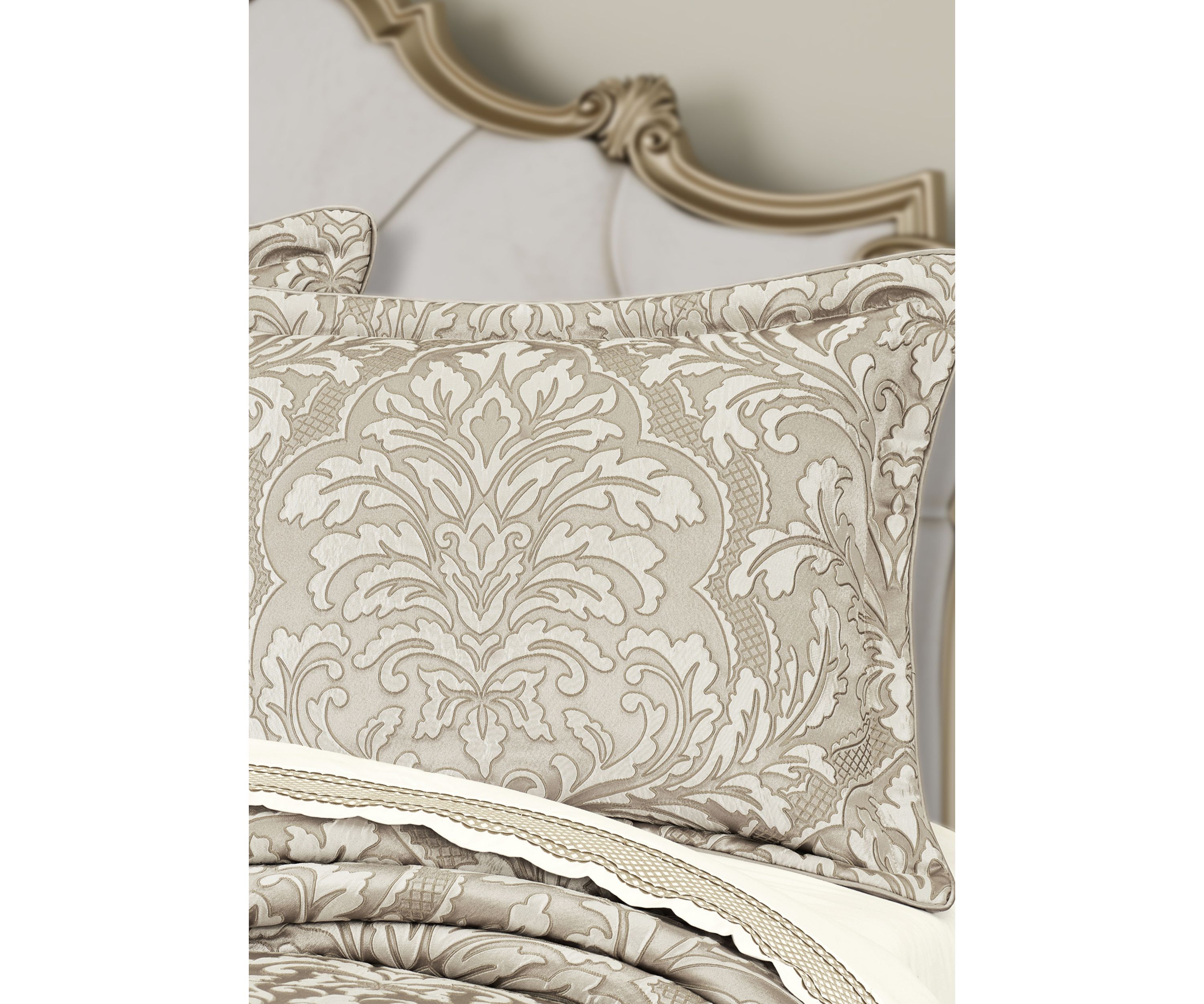 Brunello 4 Piece Comforter Set