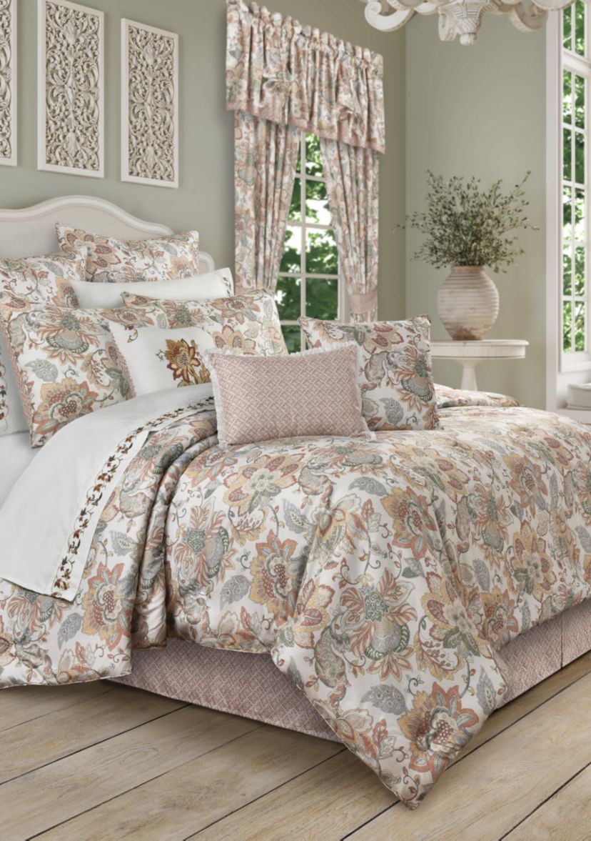 Janessa 4pc. Comforter Set