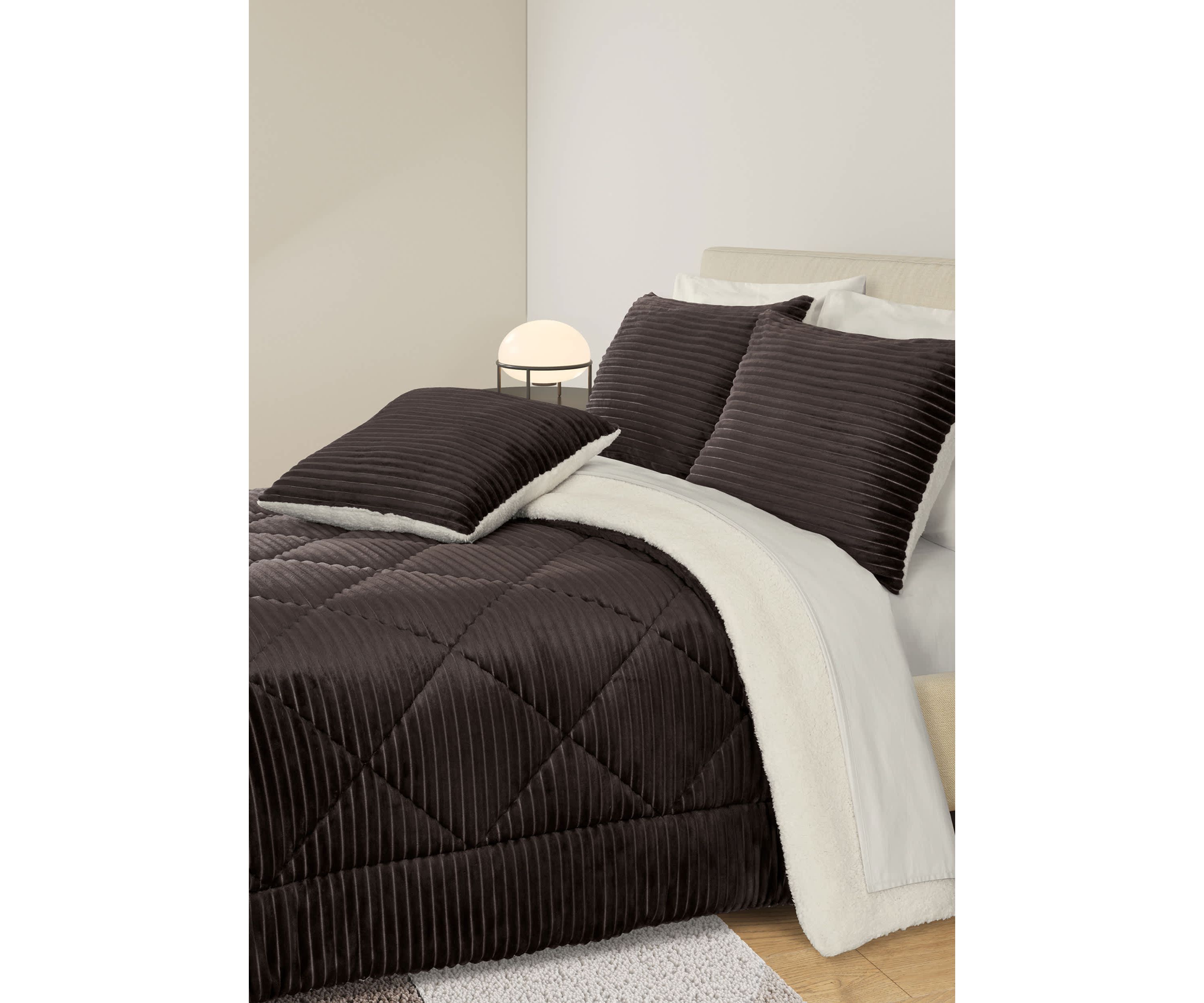 Everett 3pc. Comforter Set