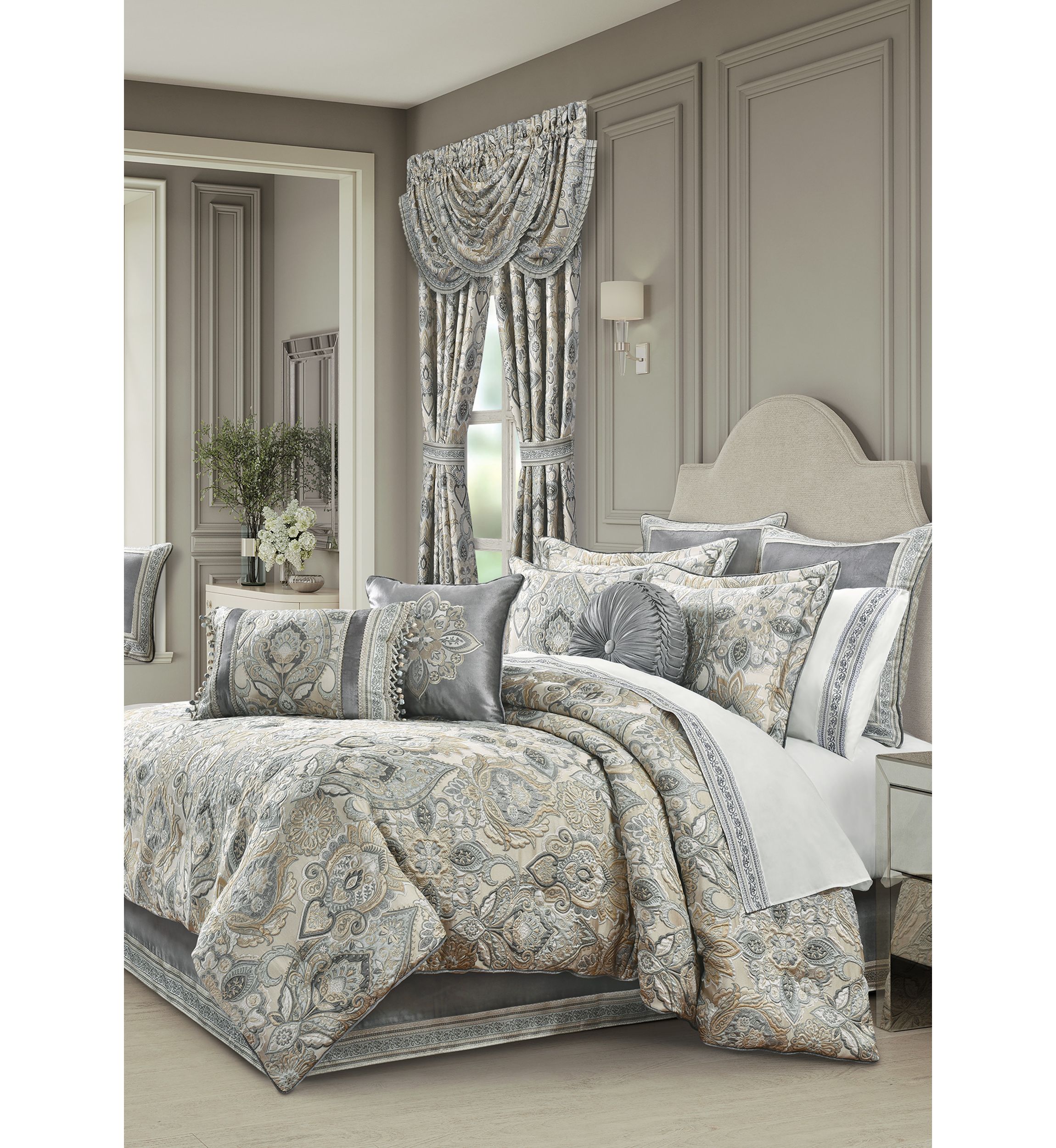 Annabelle 4 Piece Comforter Set