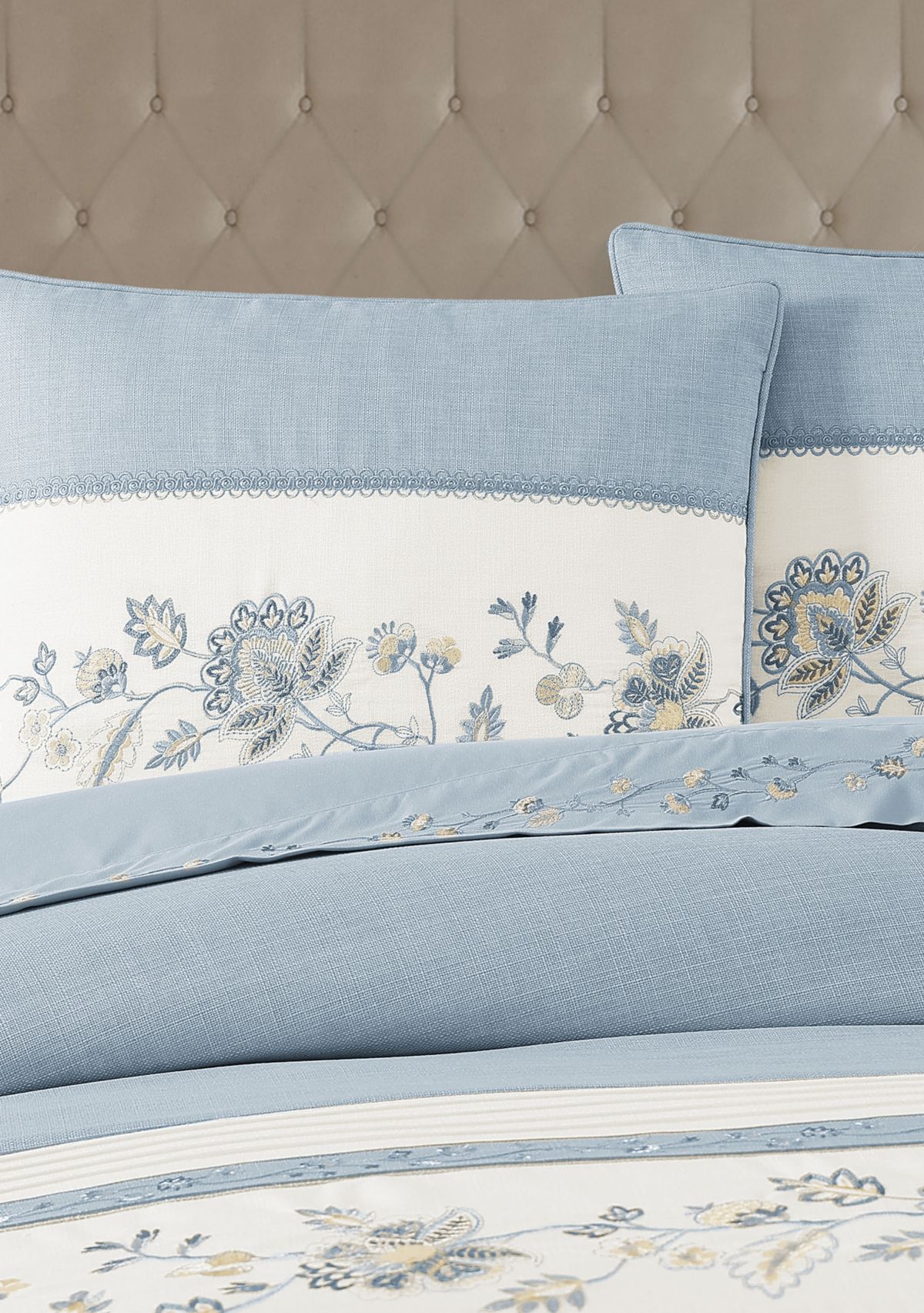 Garden Bloom 4 Piece Comforter Set