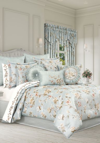 Prestige 4 Piece Comforter Set